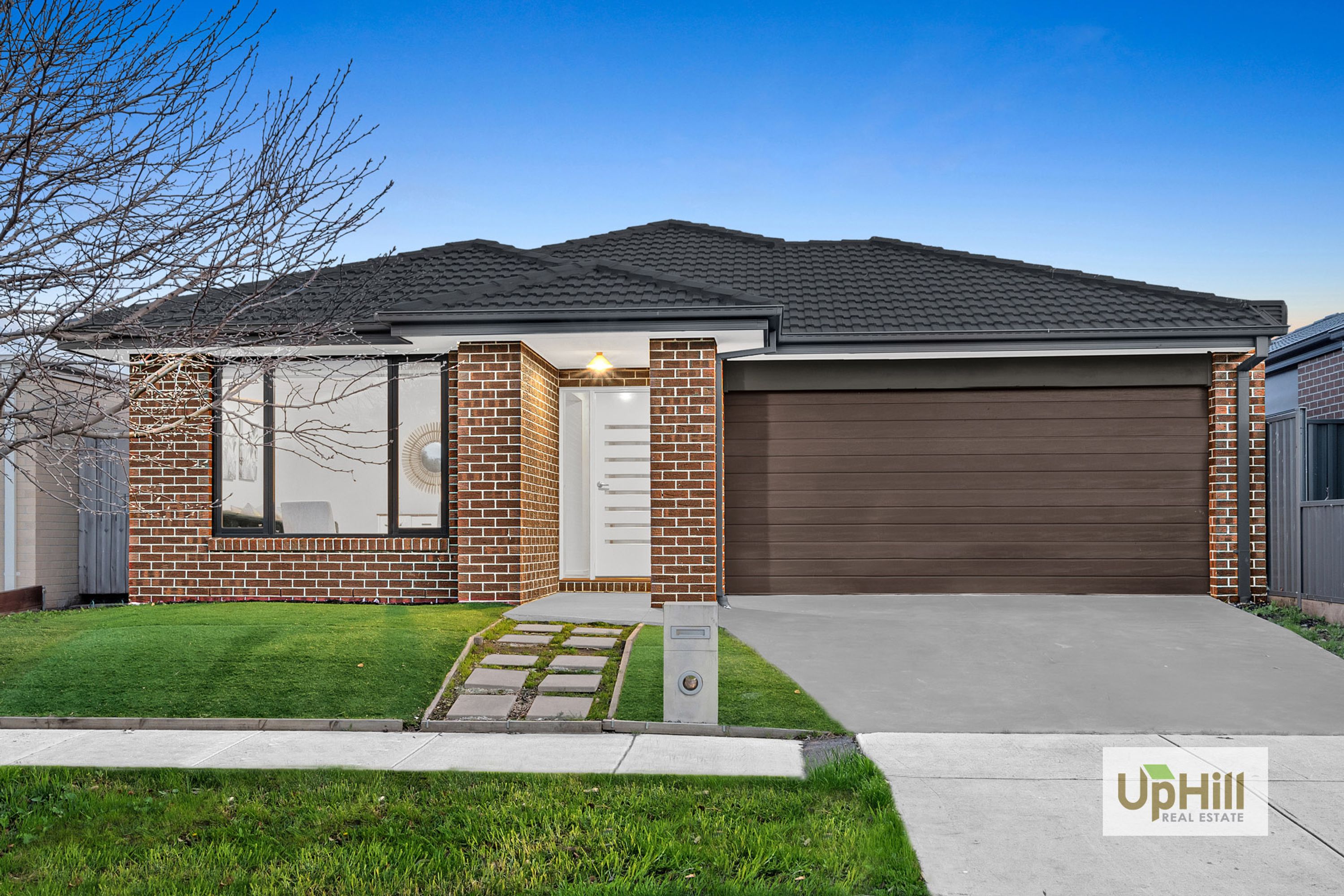 16 Prendergast Avenue, Cranbourne East - Thumbnail 2