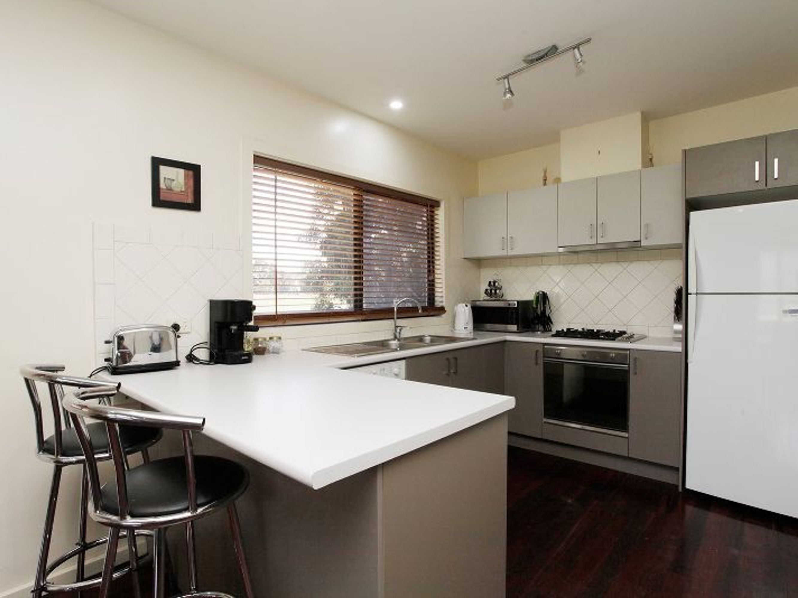 1/15-17 Clematis drive, Halls Gap VIC 3381, Halls Gap - Thumbnail 2