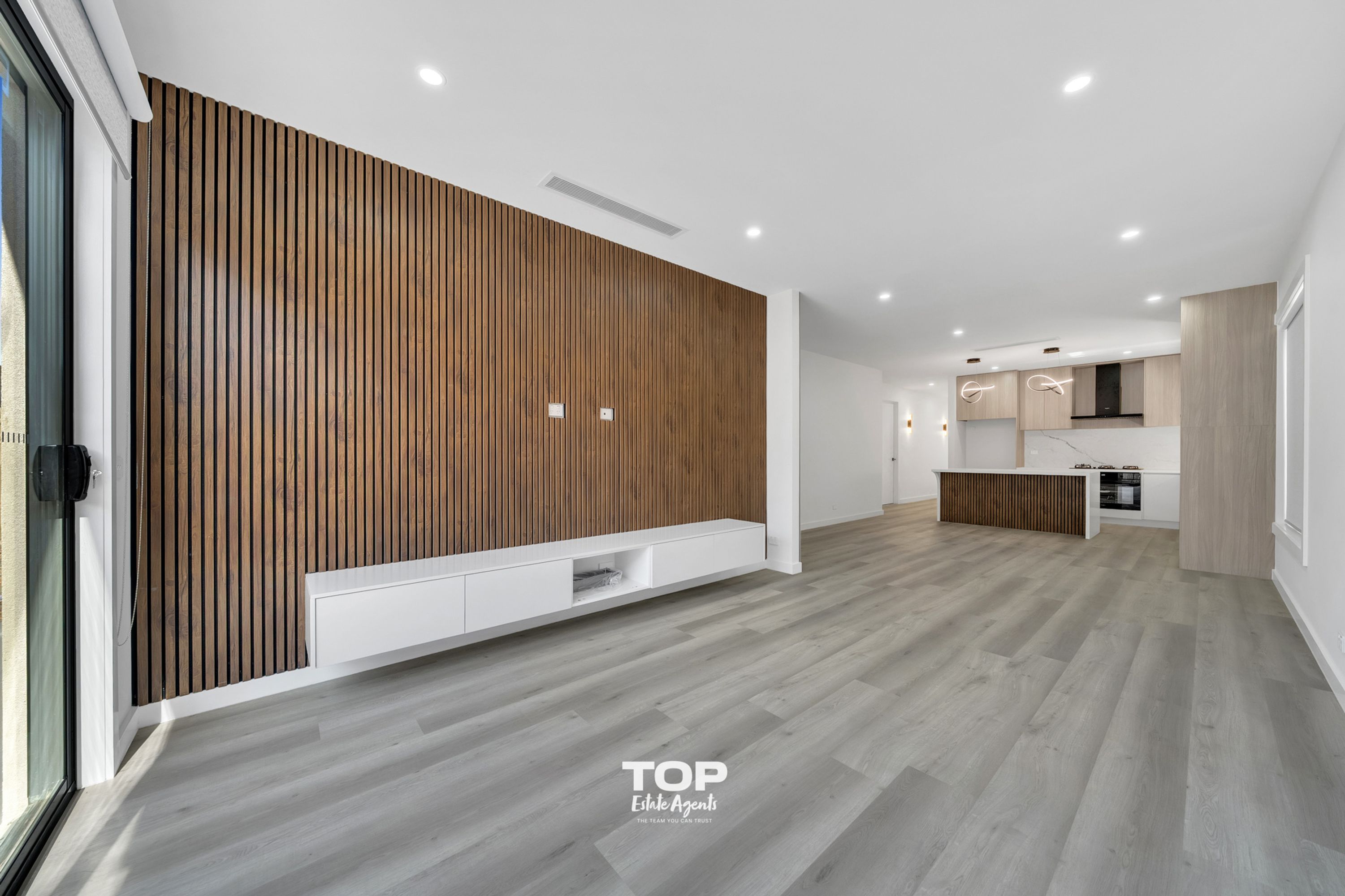 13 Celevan Street, Clyde North - Thumbnail 7