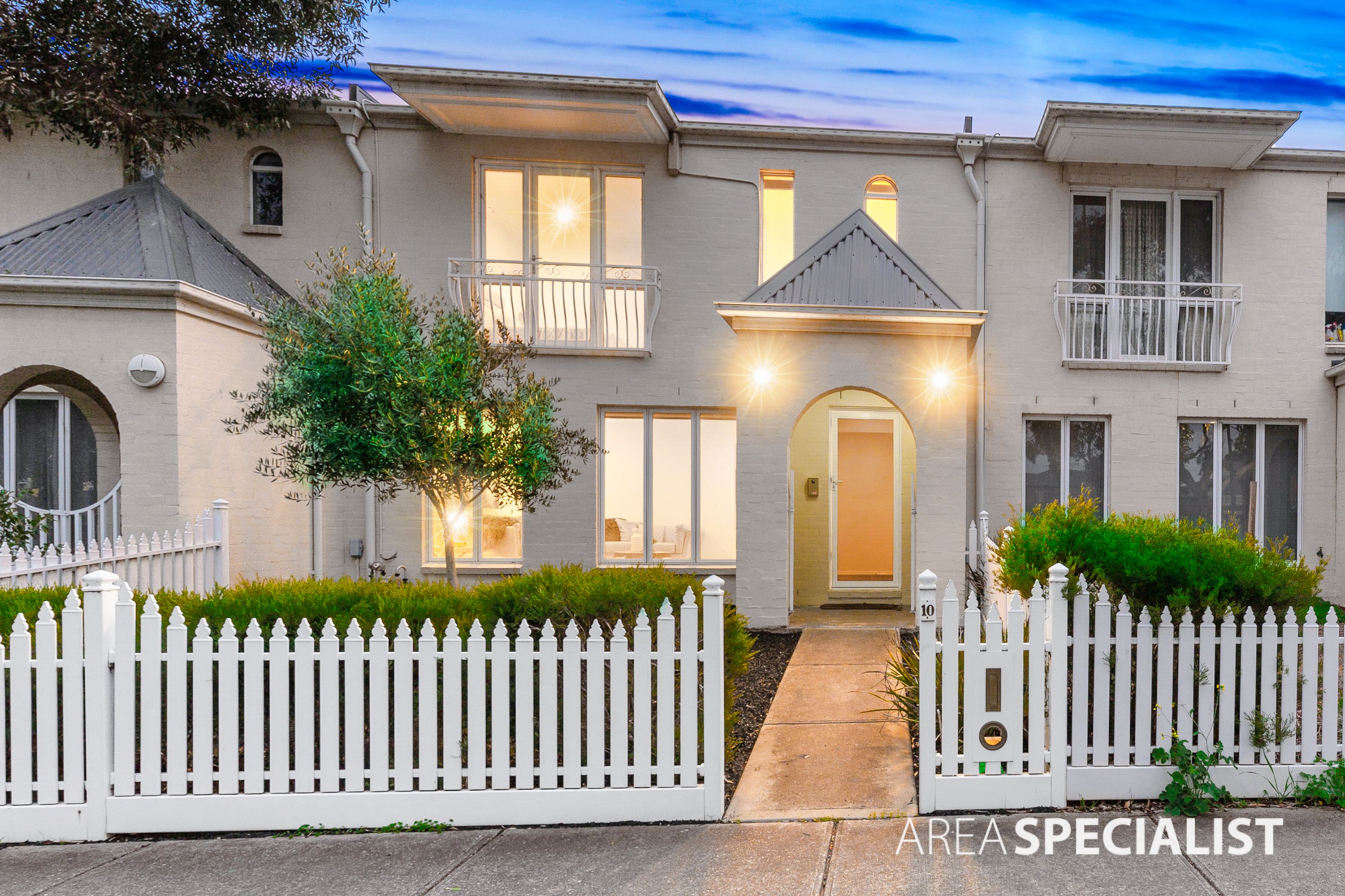 10 Pampas Lane, Cairnlea VIC 3023, Cairnlea - Thumbnail 3