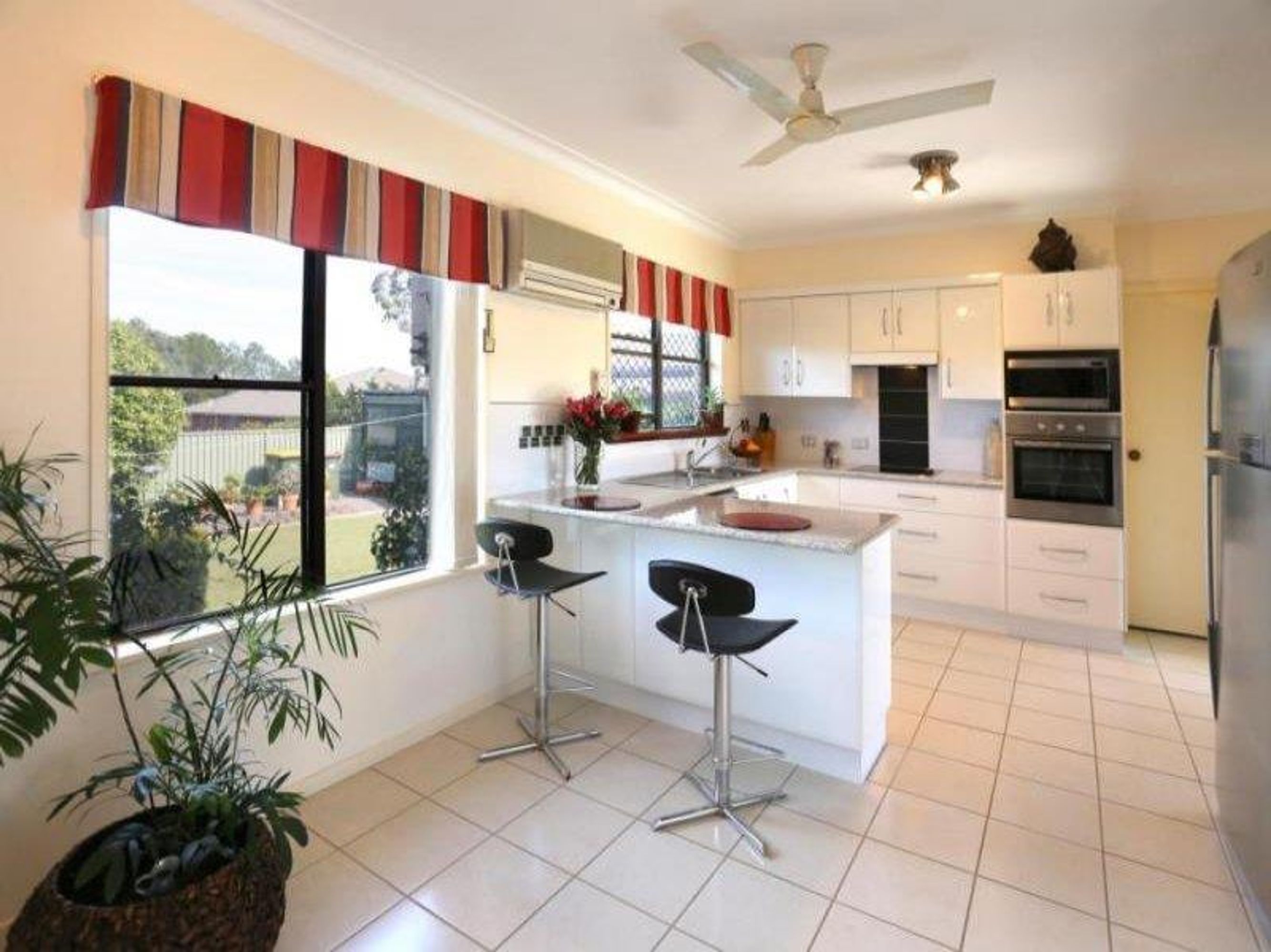 38 Capricorn Crescent, Junction Hill - Thumbnail 3