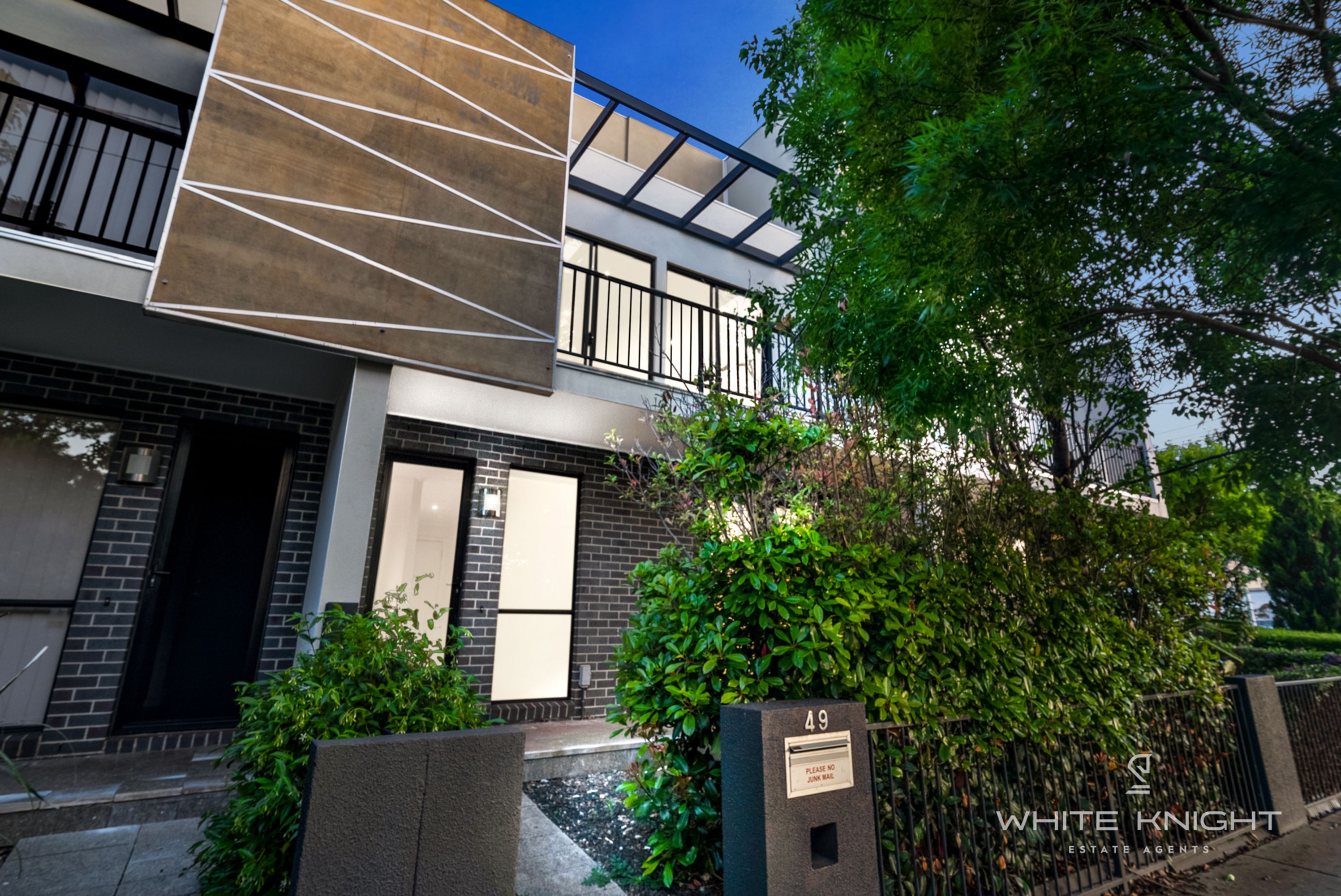 49 Warleigh Road, Footscray VIC 3011, Footscray - Thumbnail 2