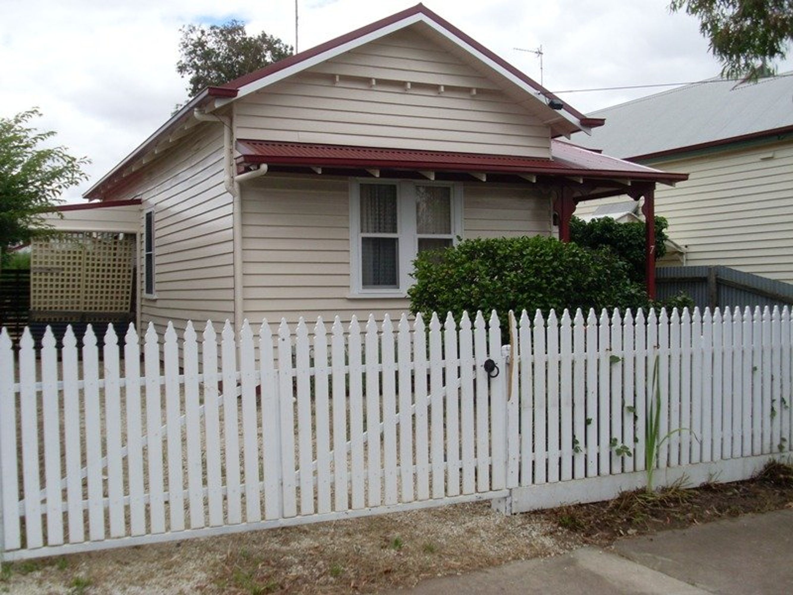 7 Henry Street, Horsham VIC 3400