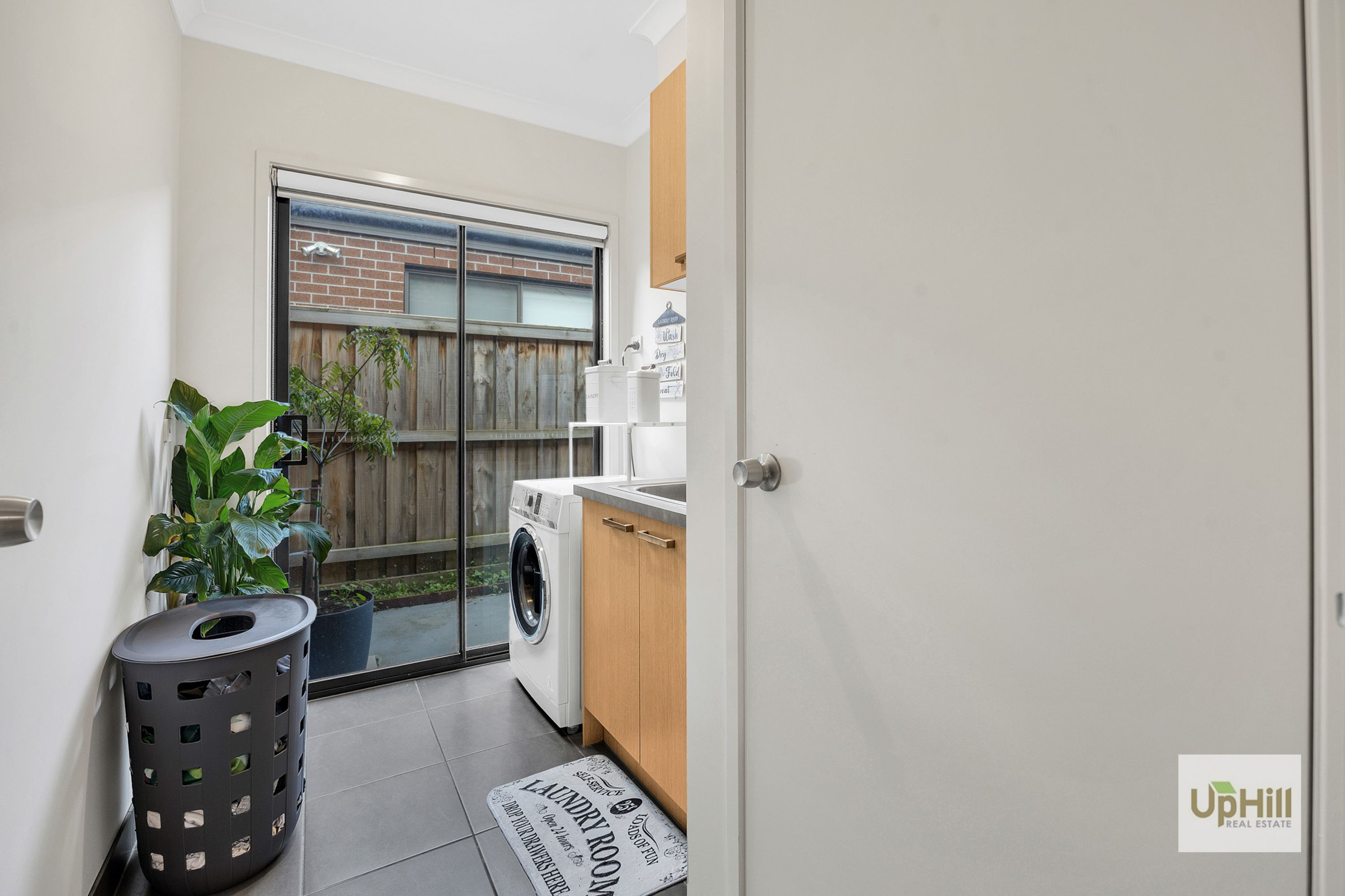 76 Como Parade, Clyde North - Thumbnail 6