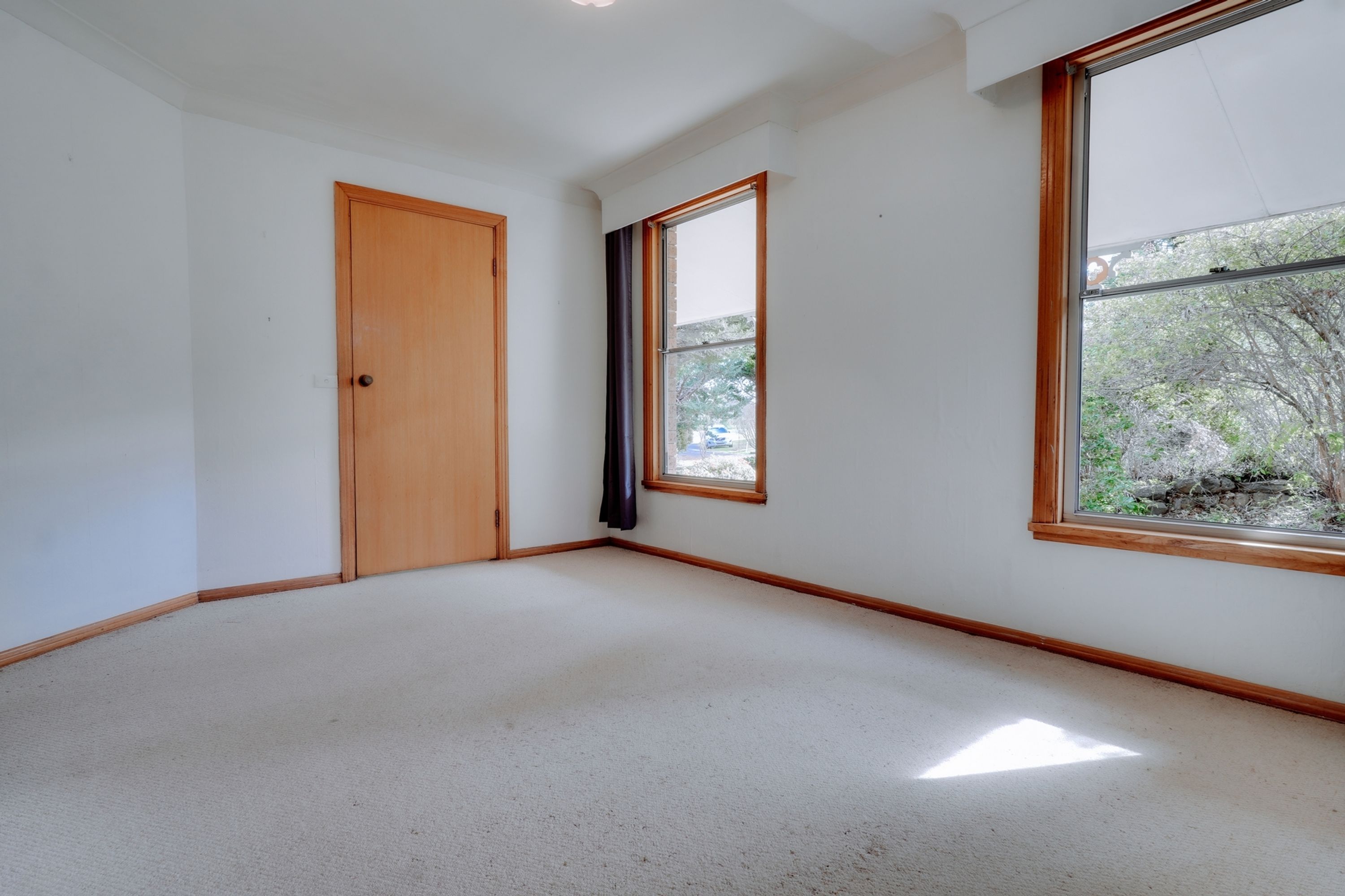 6 Bellevue Crescent, Medlow Bath - Thumbnail 6