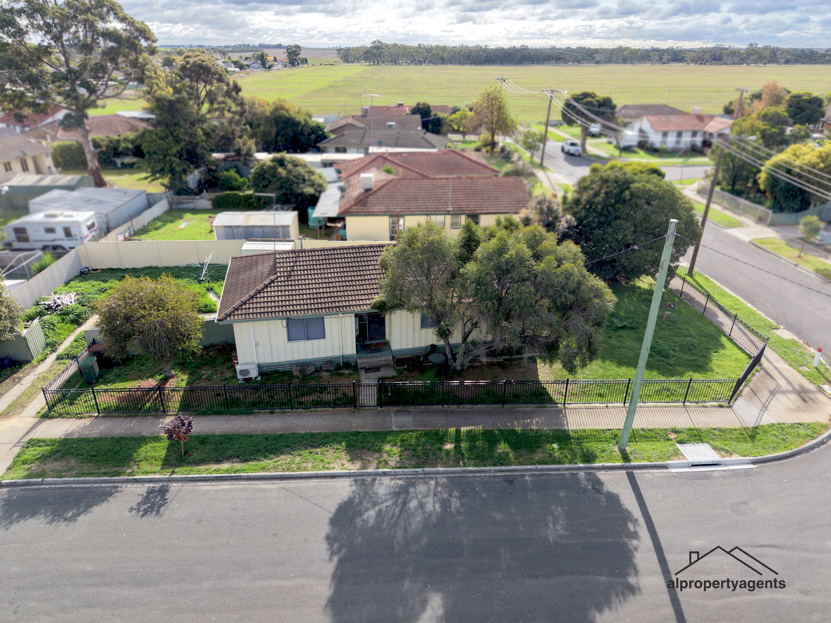 23 Felstead Avenue, Horsham VIC 3400, Horsham - Image 1