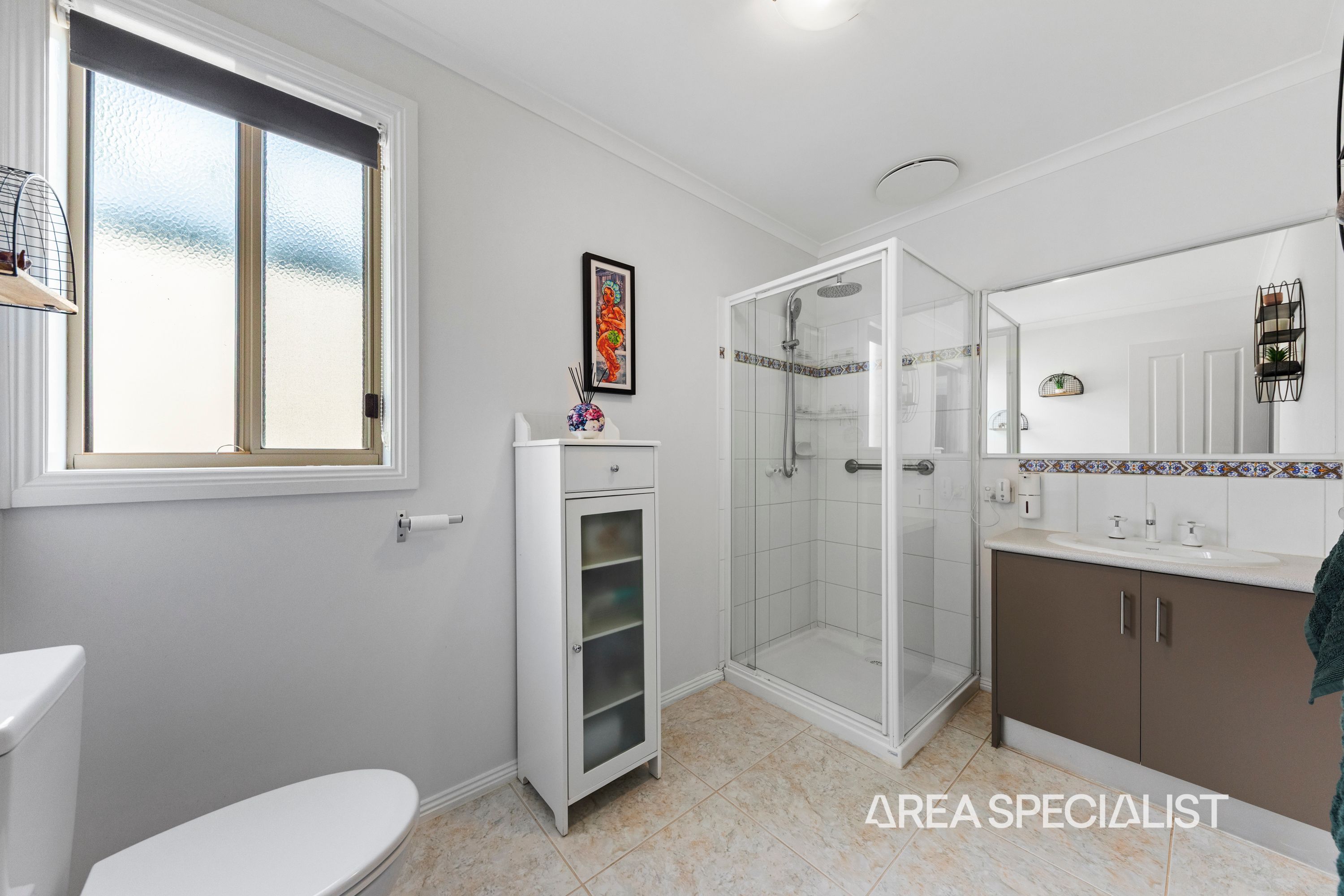 11 Redfern Way, Pakenham - Thumbnail 4