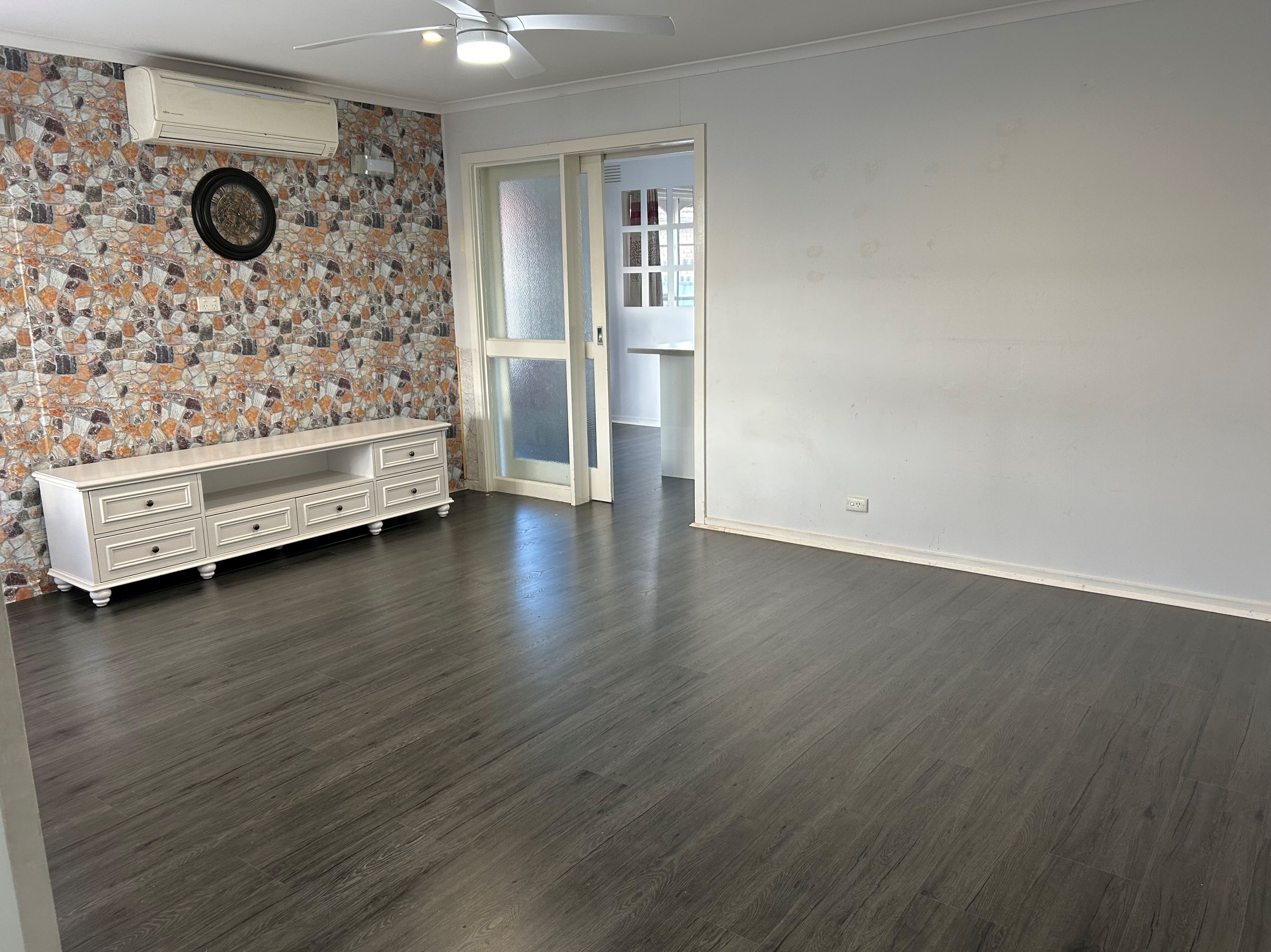 4 Christine Street, Cranbourne - Thumbnail 3