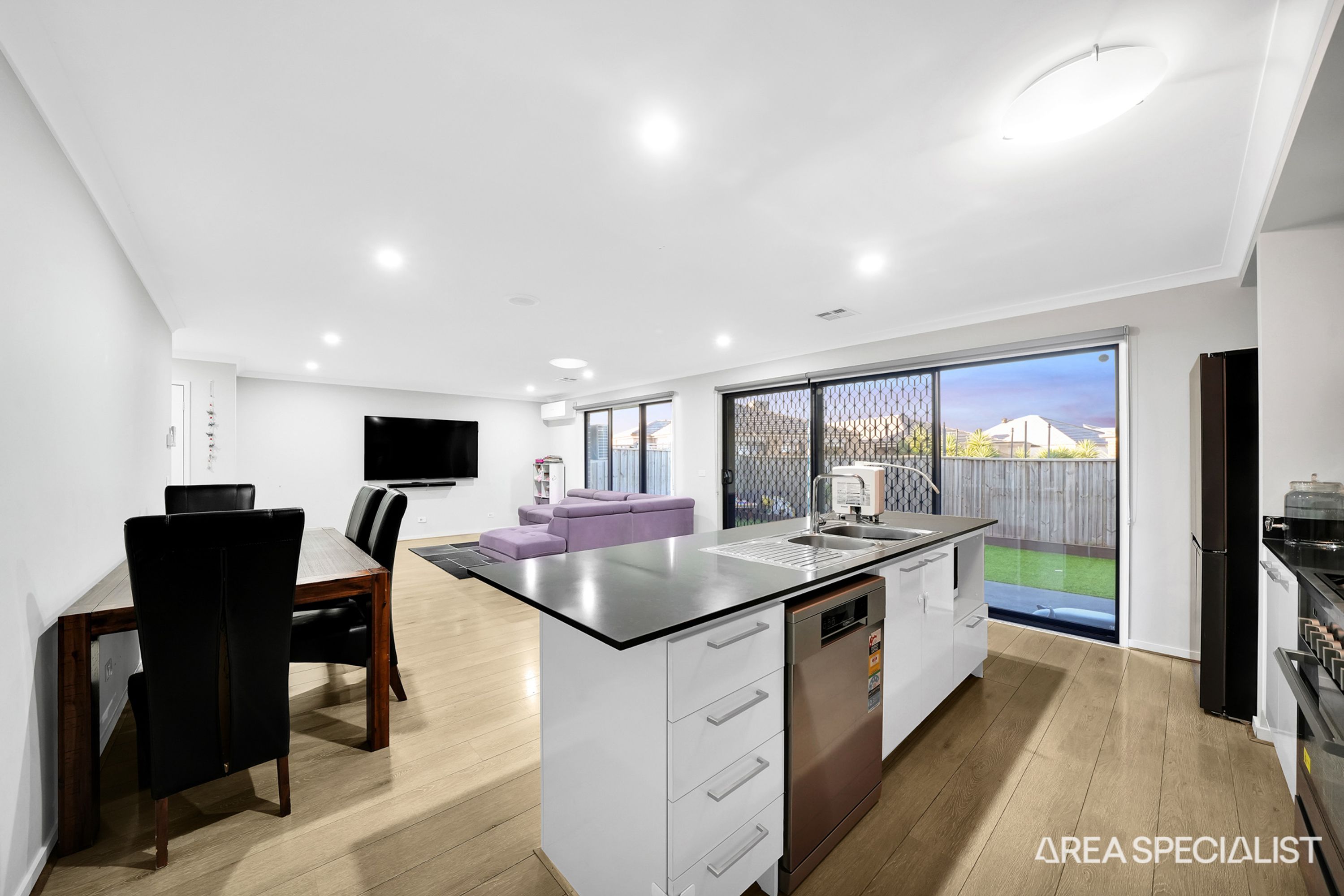 9 Allunga Way, Werribee, Werribee - Thumbnail 6