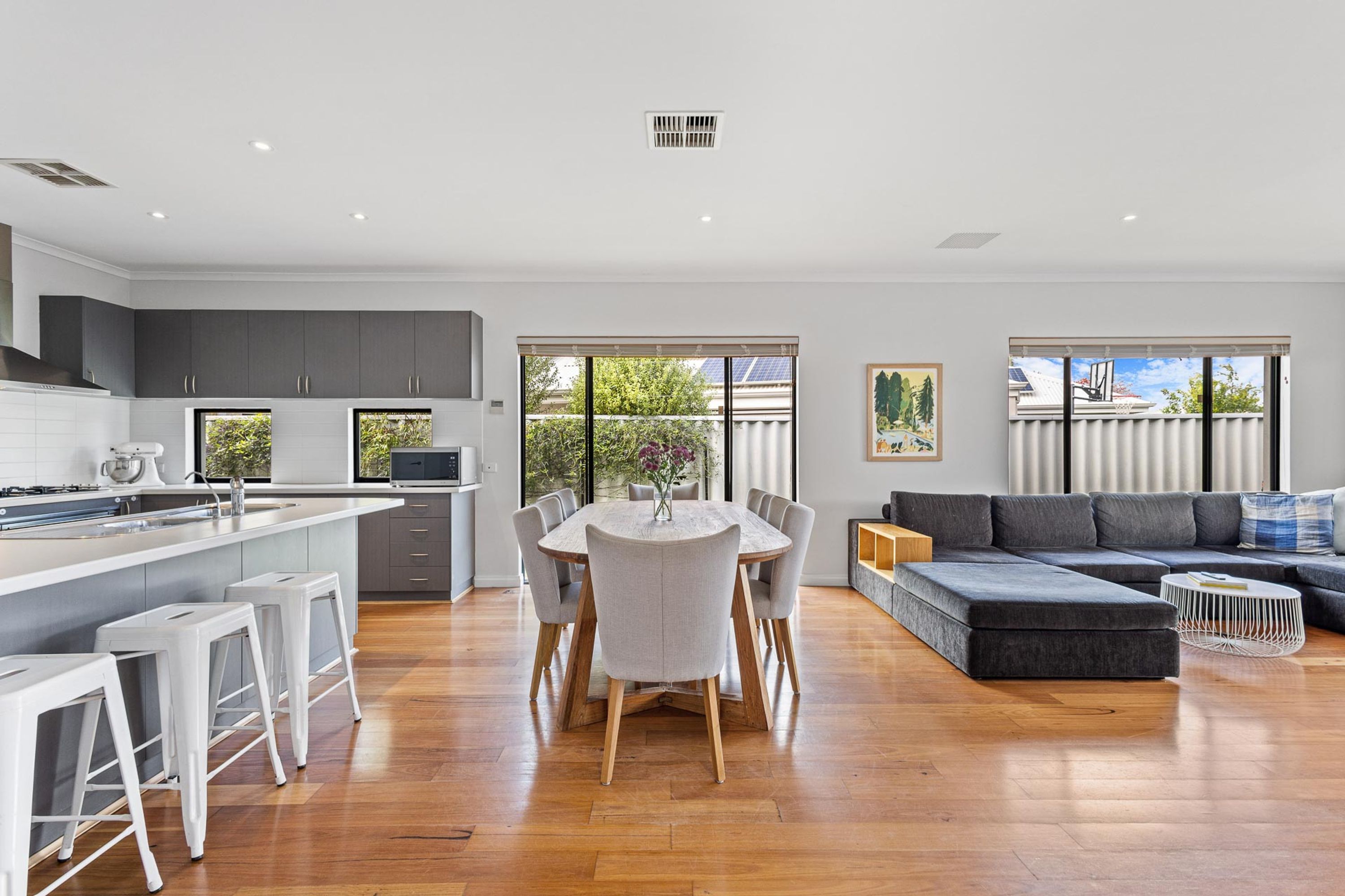 37B Crawshaw Crescent, Manning - Thumbnail 2