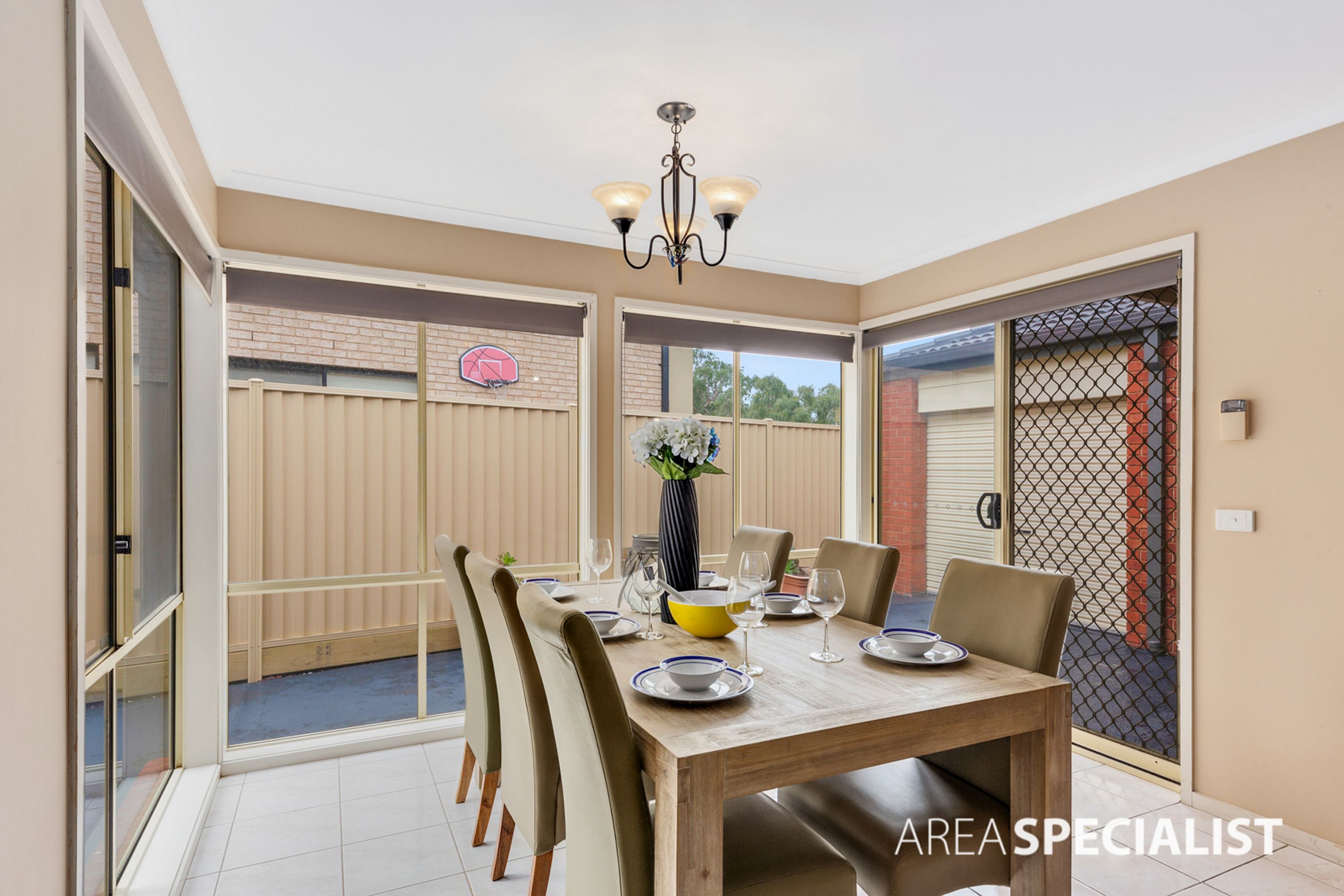 15 Santa Cruz Boulevard, Roxburgh Park VIC 3064, Roxburgh Park - Thumbnail 7