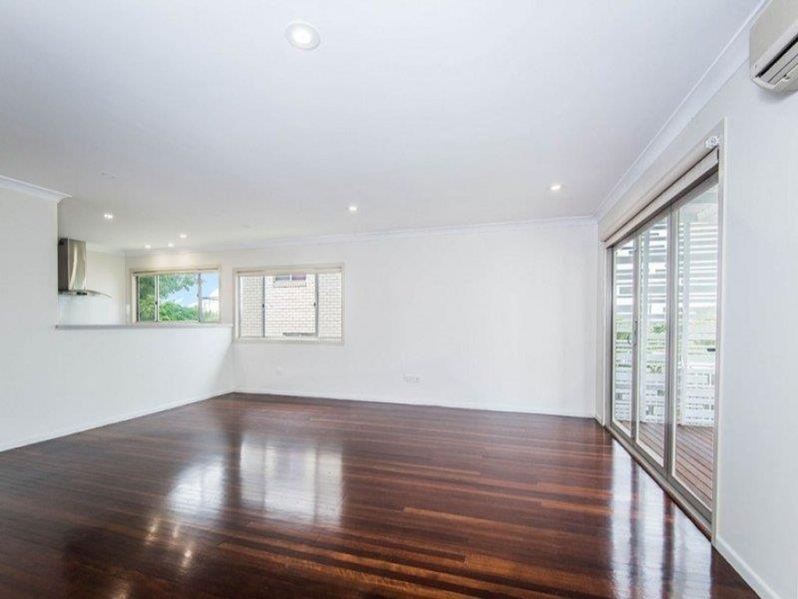 28 Mossberry Avenue, Junction Hill - Thumbnail 4