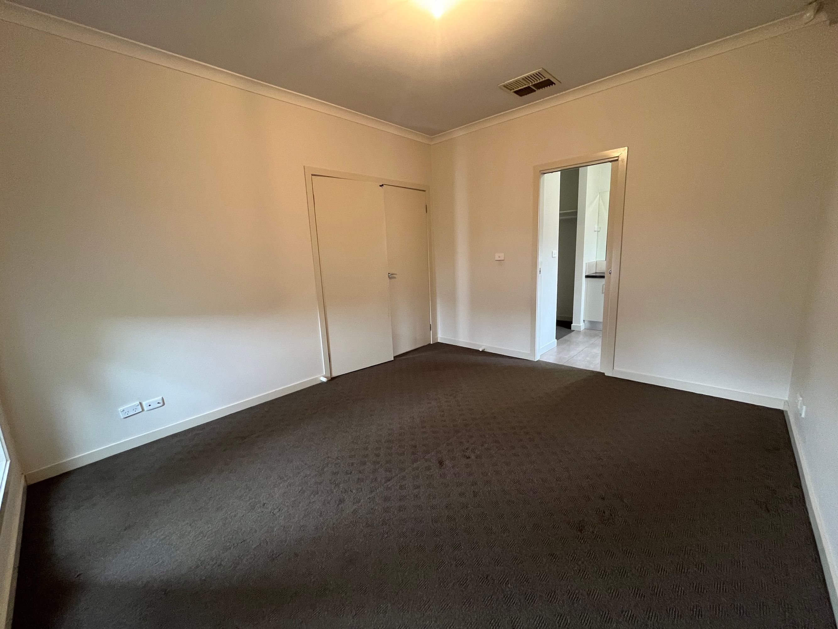 42 Grosvenor Crescent, Derrimut - Thumbnail 3