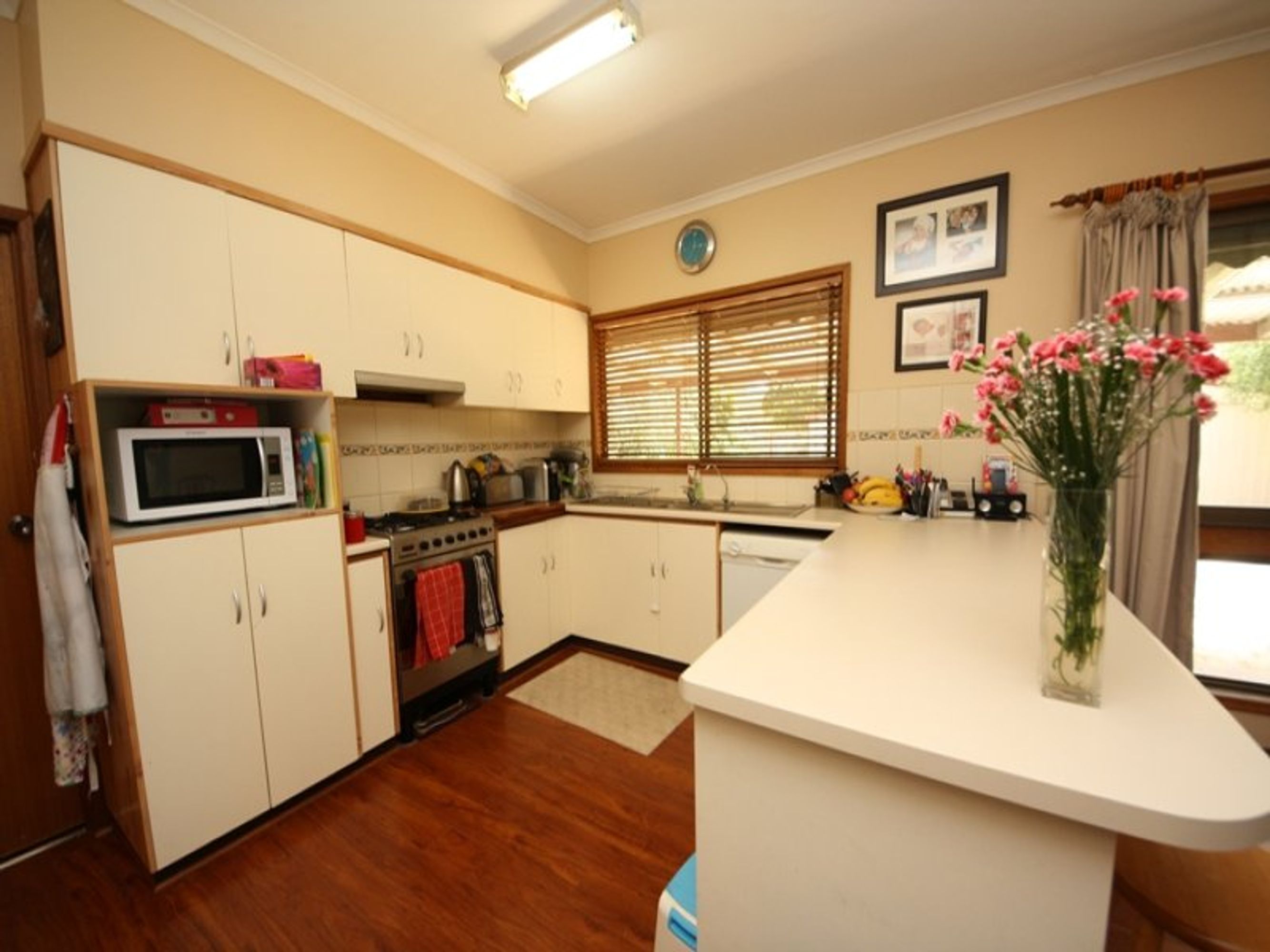 25 Frederick Street, Horsham VIC 3400, Horsham - Thumbnail 2