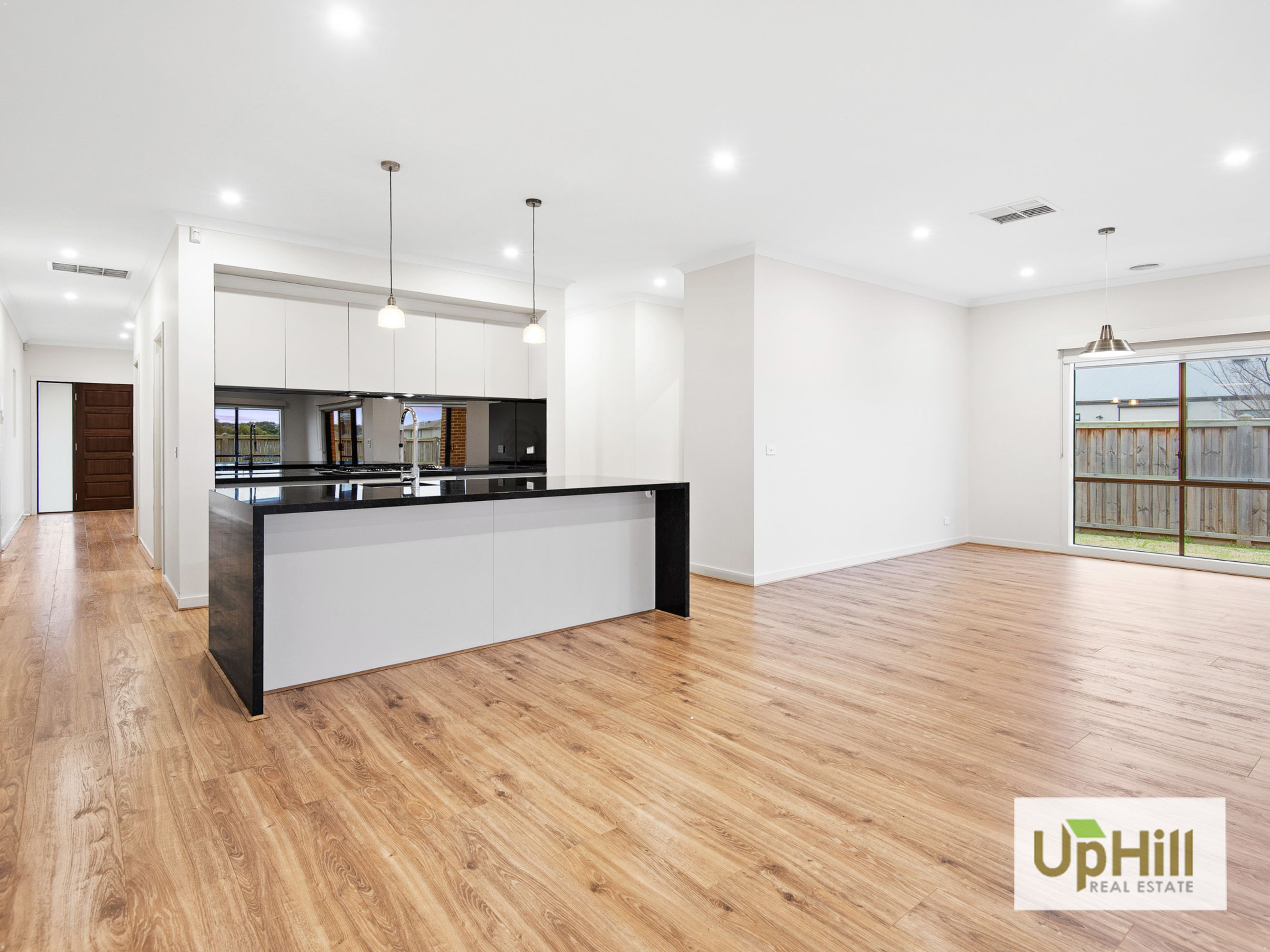 43 Cottongrass Avenue, Clyde North - Thumbnail 7
