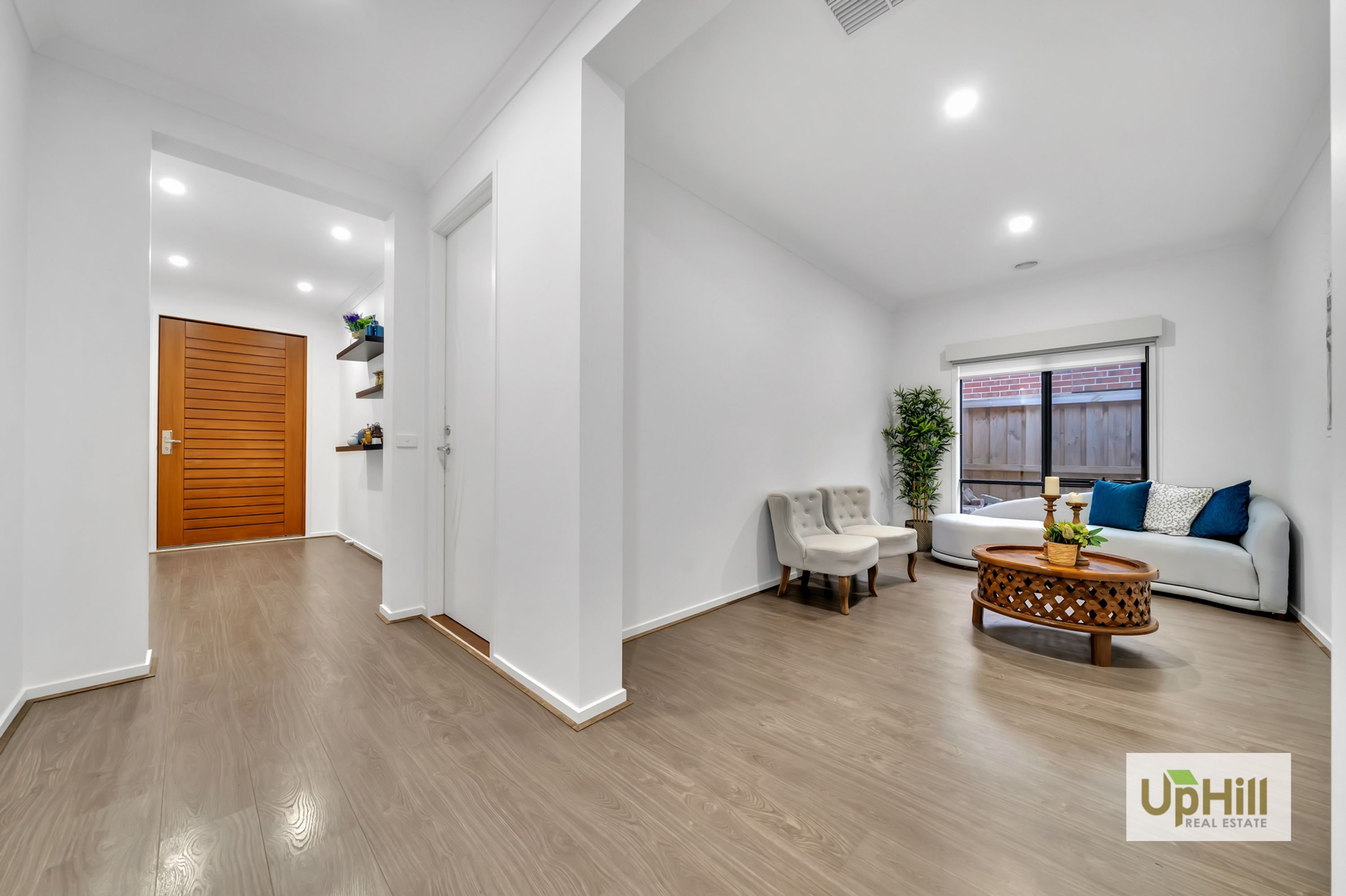 16 Bazadaise Drive, Clyde North - Thumbnail 5