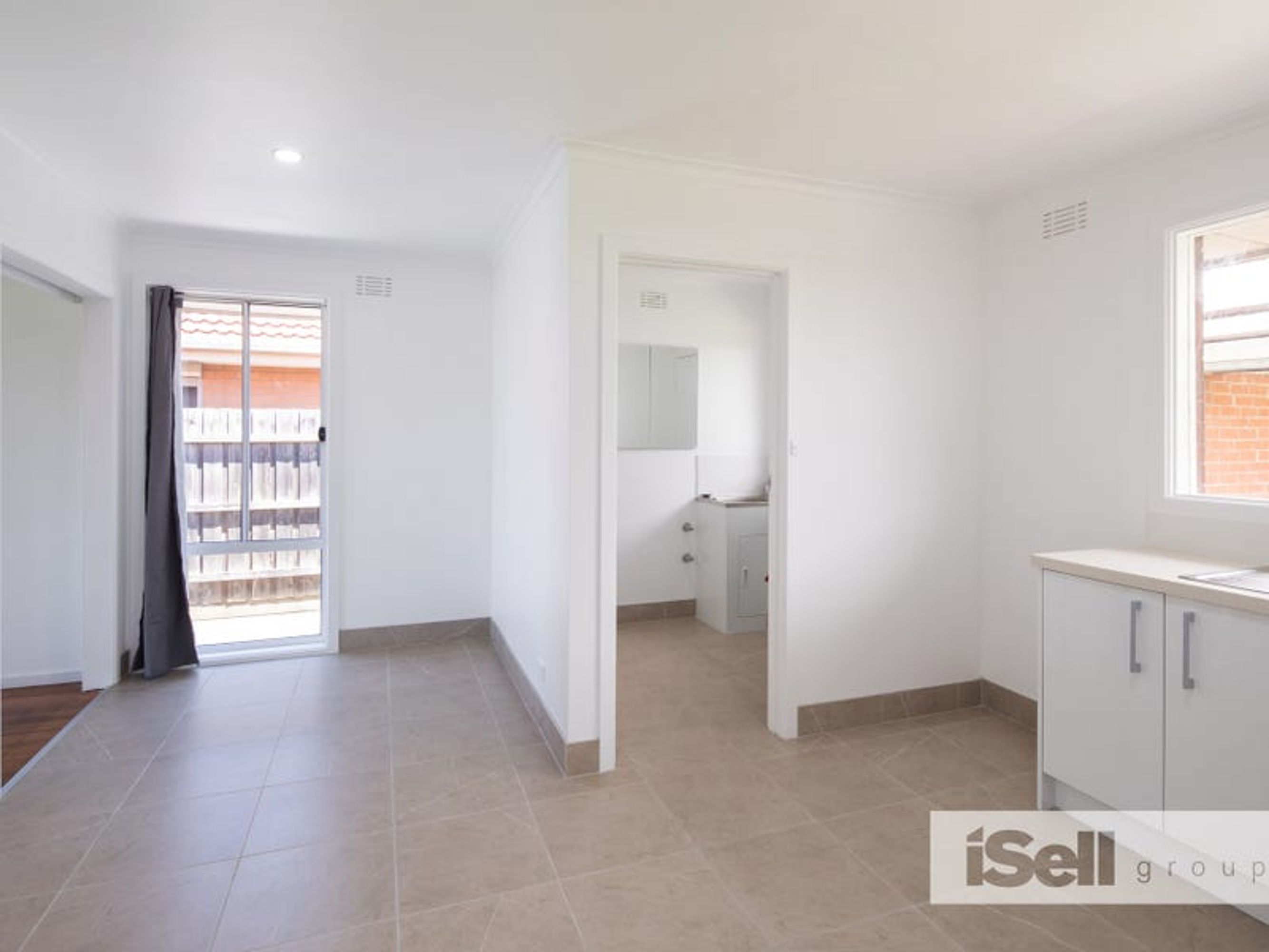45 Hanleth Avenue, Springvale - Thumbnail 4