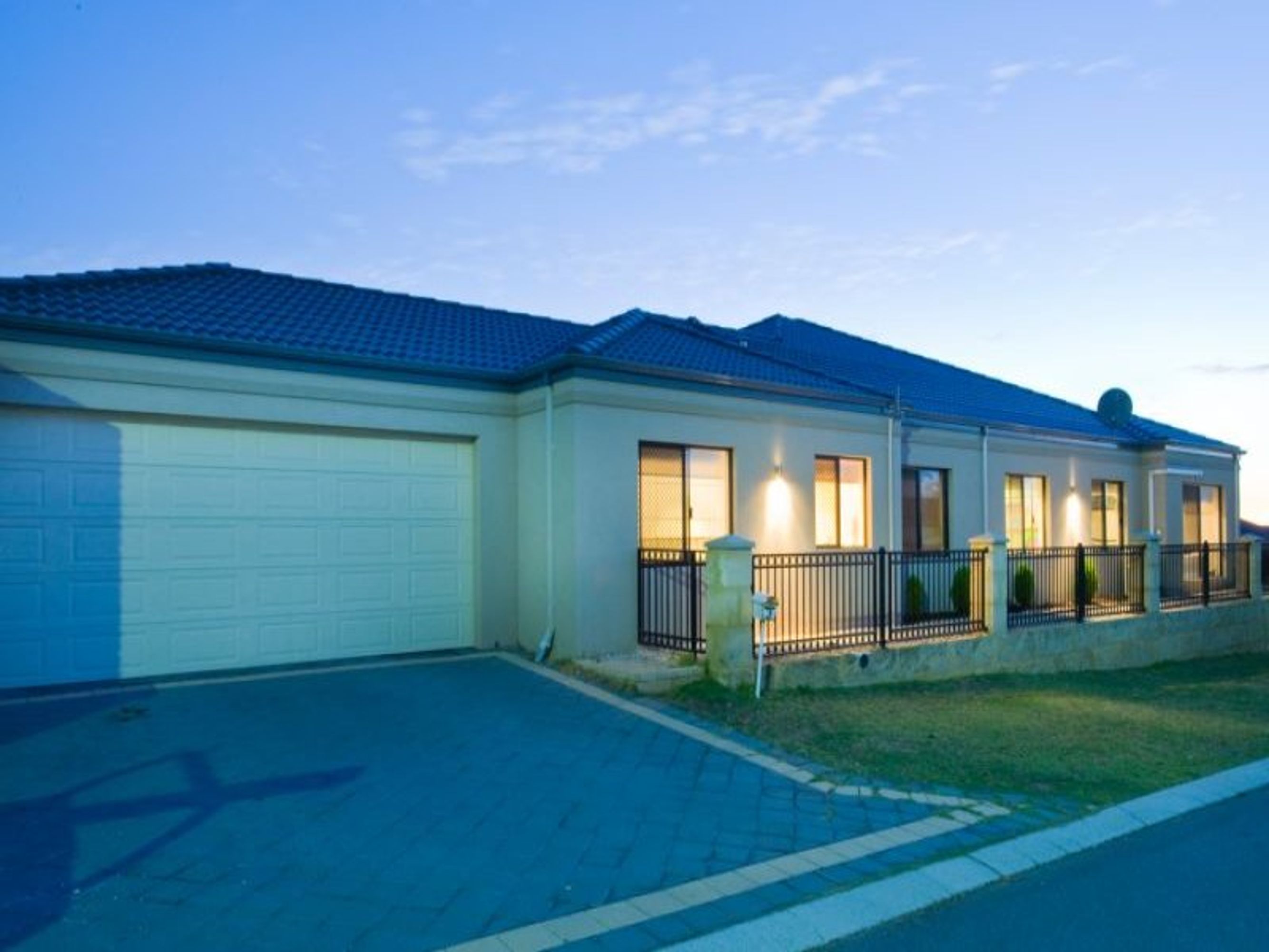 2 Josbury Corner, Carramar - Thumbnail 4