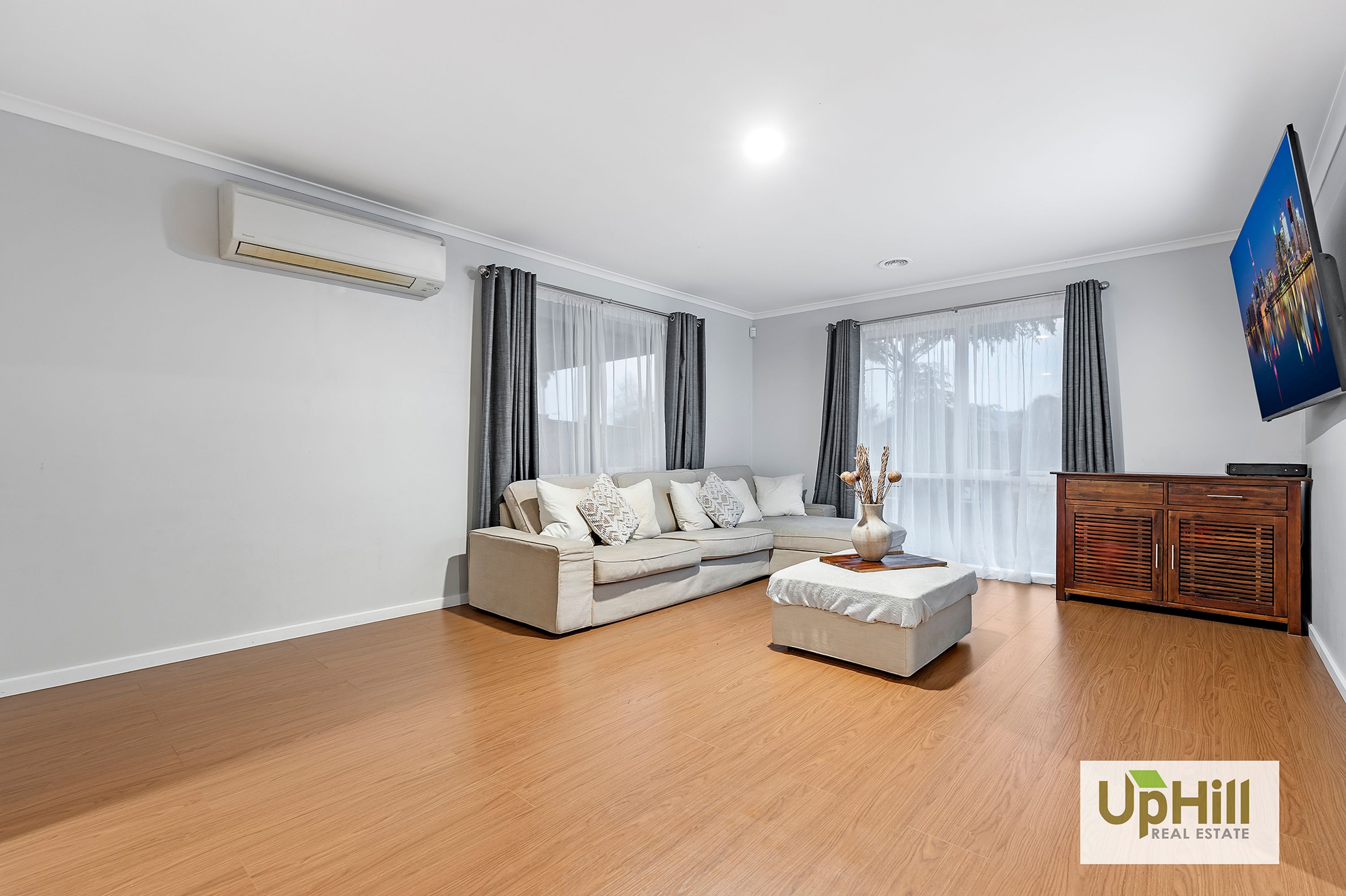 52 TOIRRAM CRESCENT, Cranbourne - Thumbnail 5