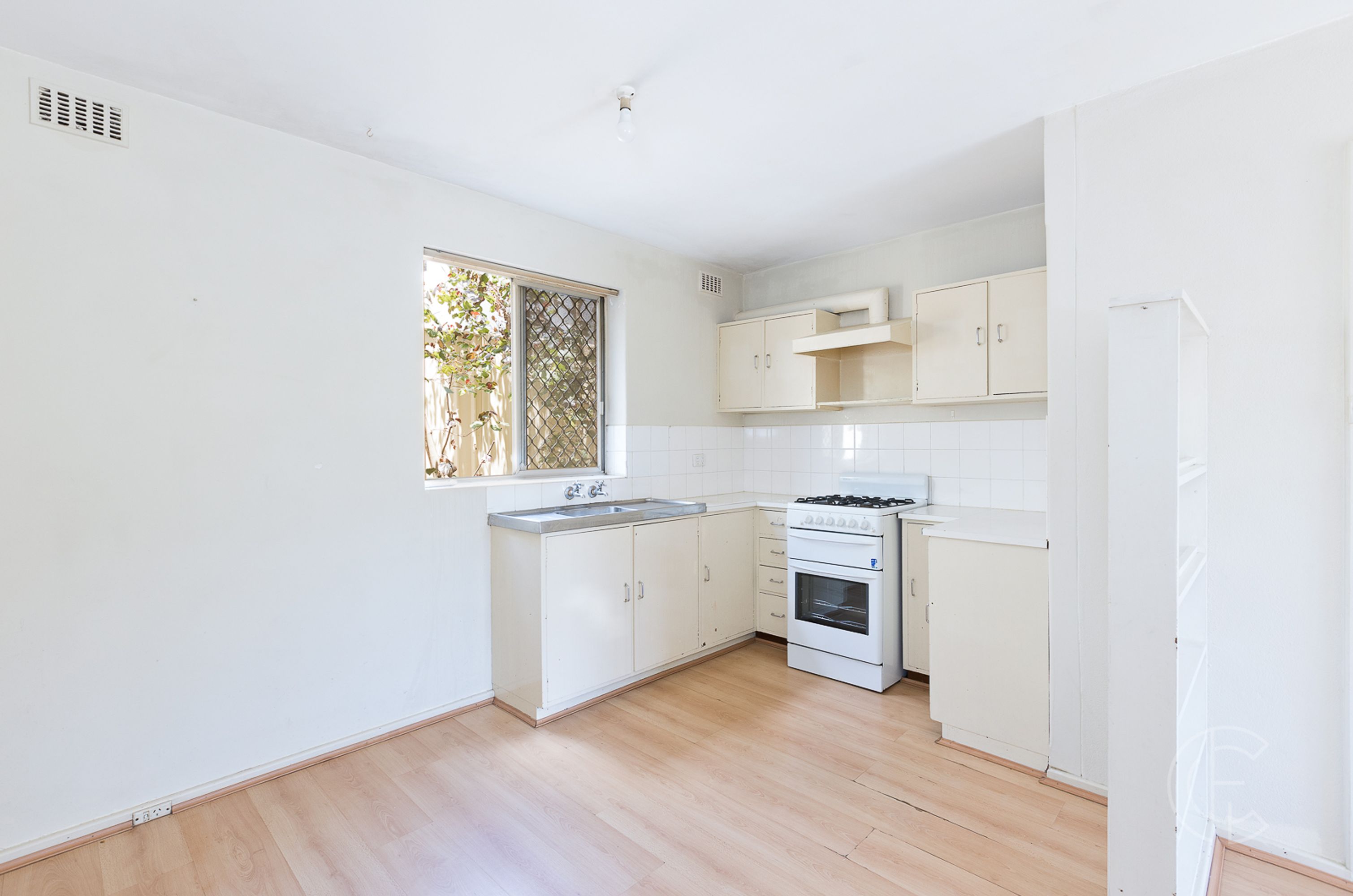 3/4 Jersey Street, Jolimont, WA 6014, Jolimont - Thumbnail 7