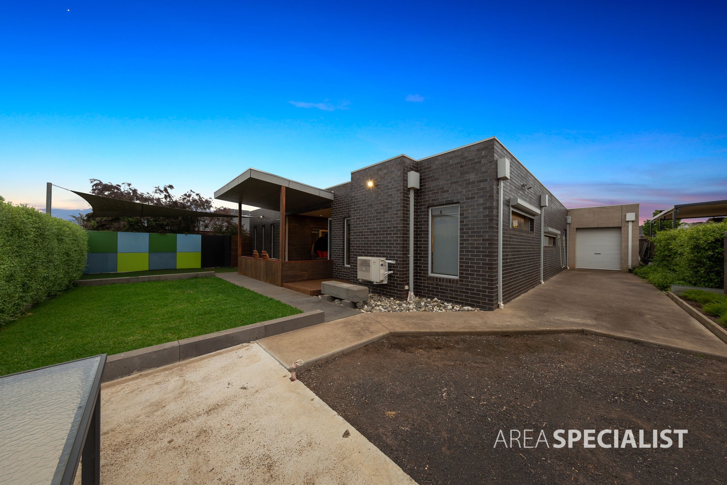 4 Syon Court, Burnside Heights VIC 3023, Burnside Heights - Thumbnail 4