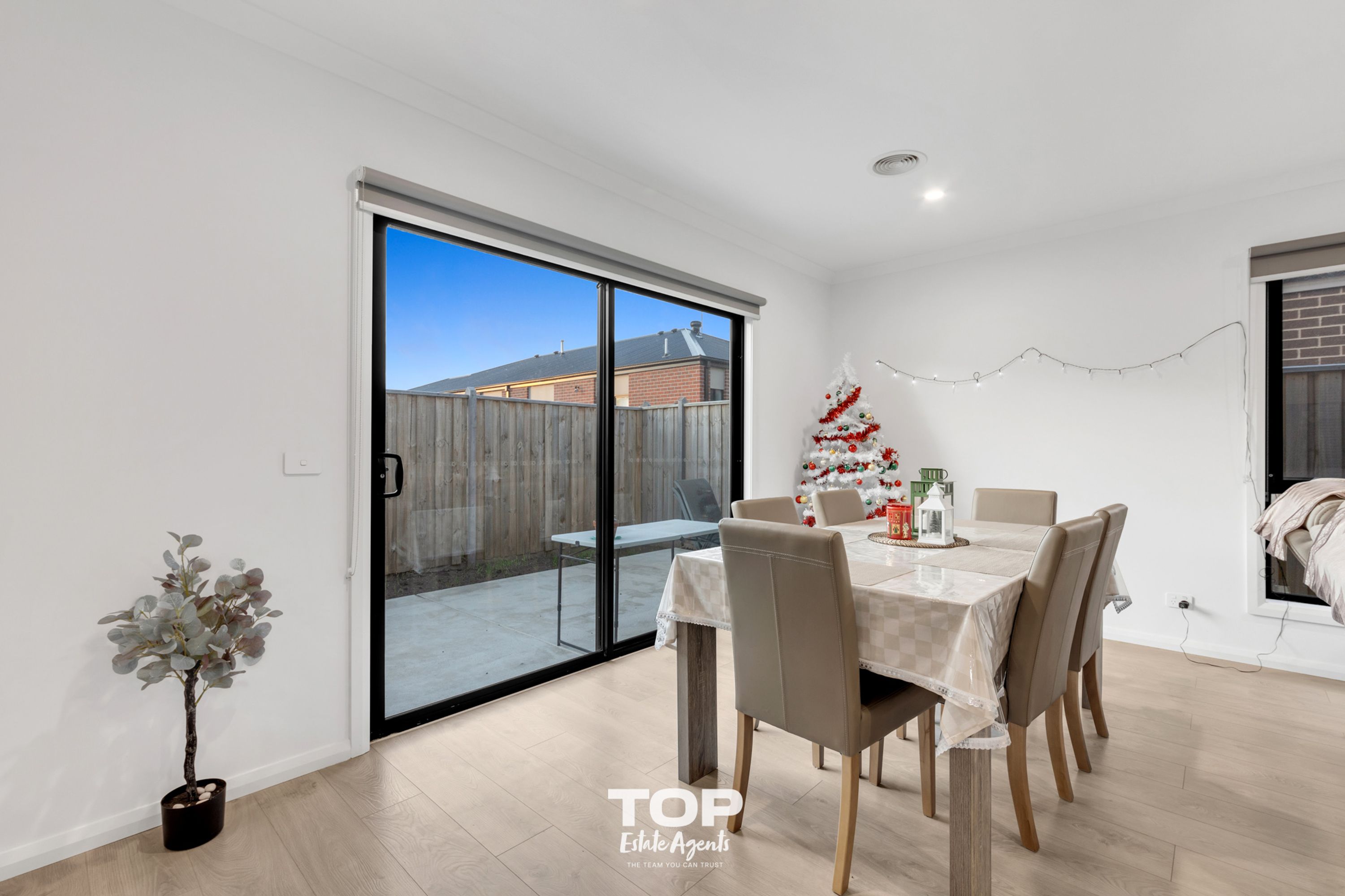 22 Ironstone Street, Cranbourne East - Thumbnail 6