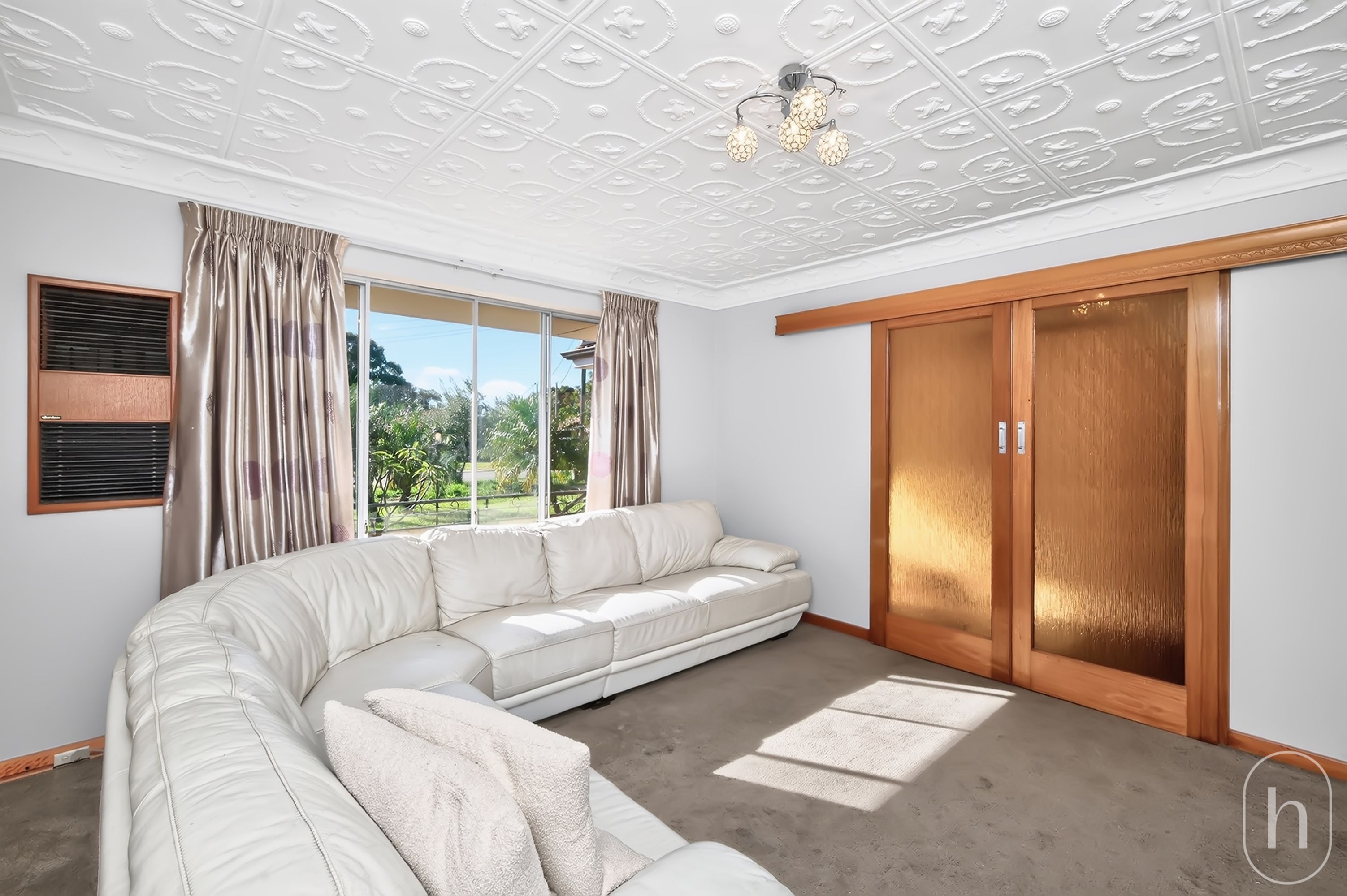 6 Trevithick Close, Stirling - Thumbnail 3