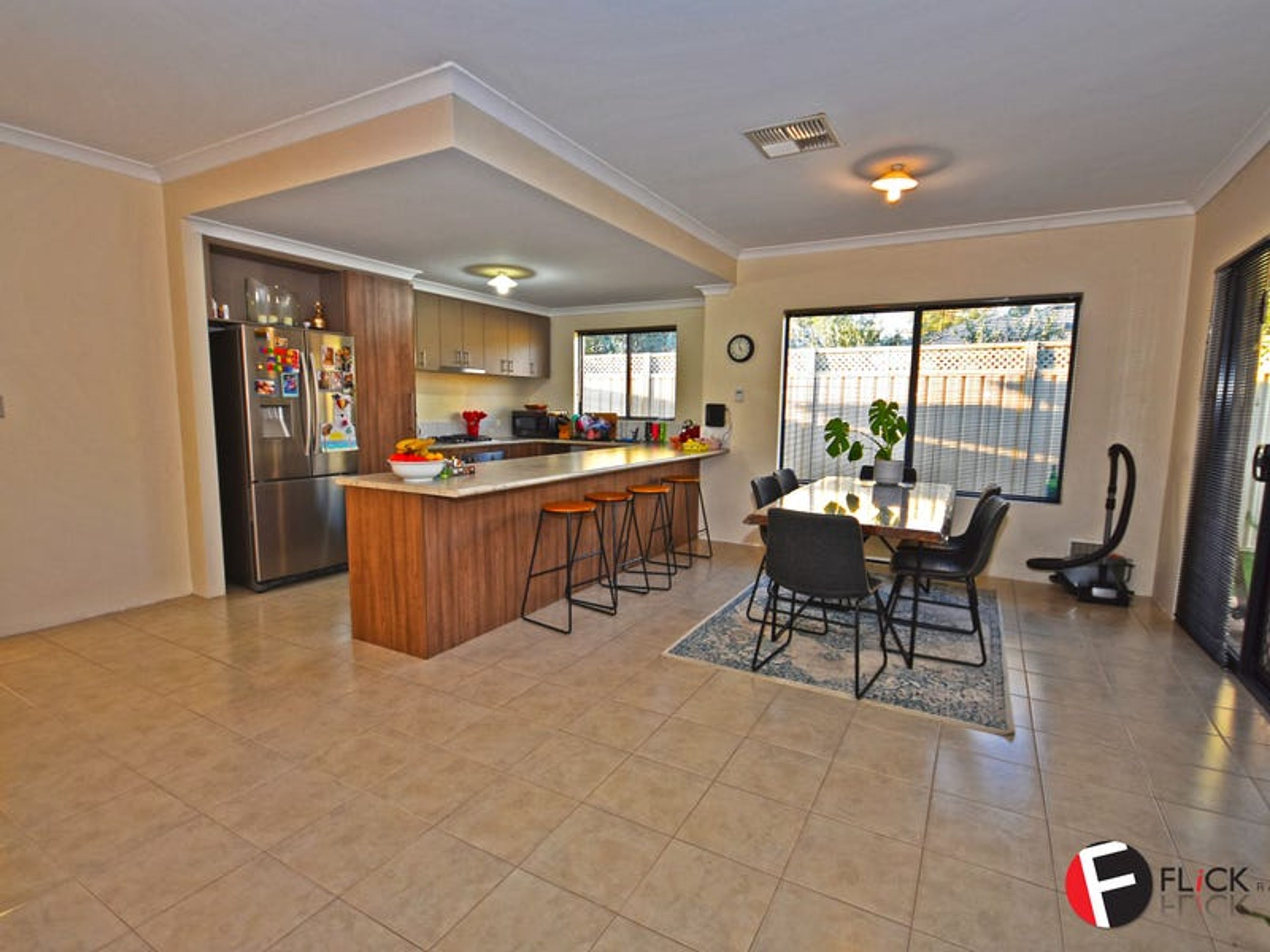 98 Kembla Cir, Madeley, Madeley - Image 1