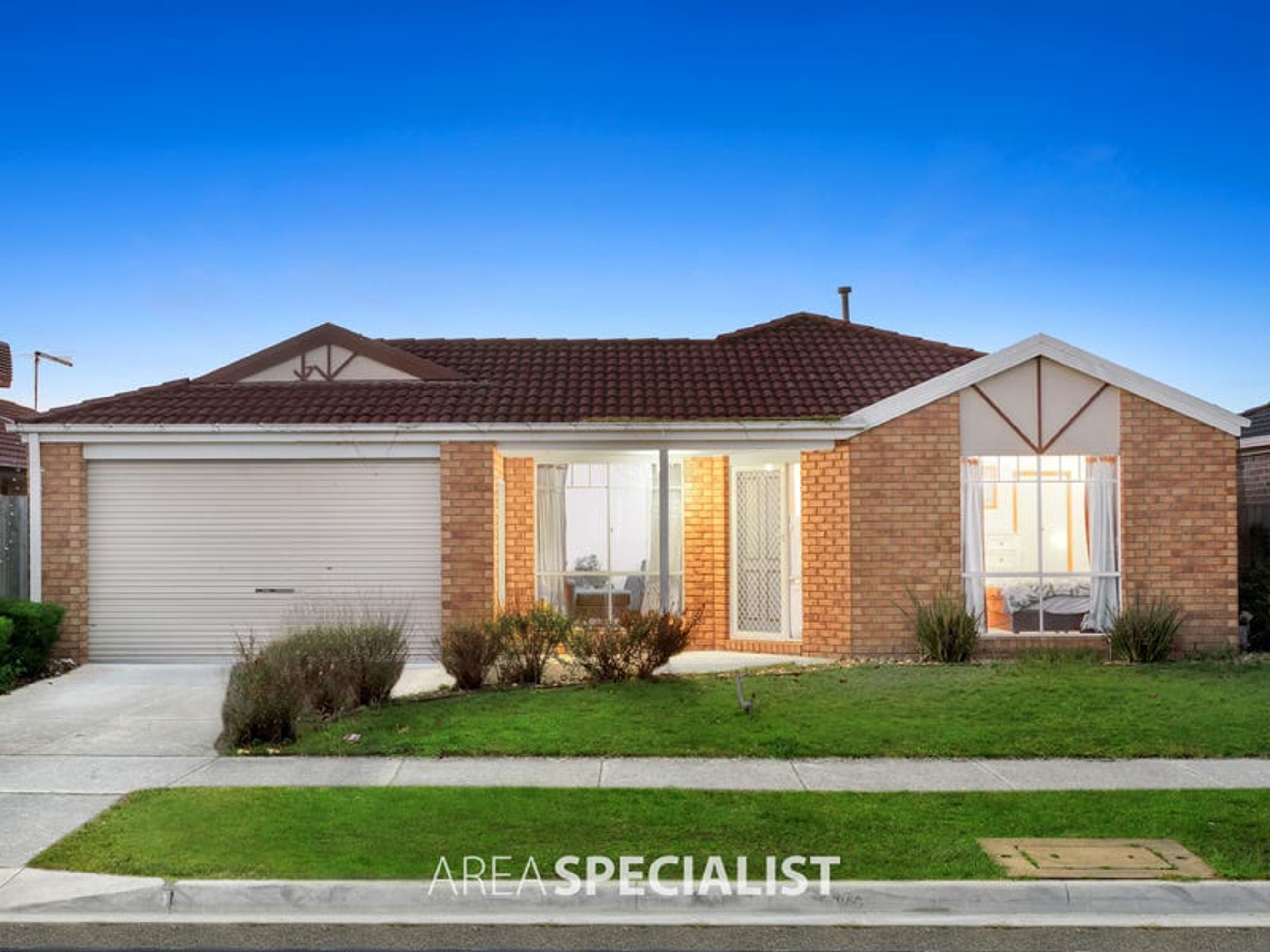 26 Oakman Way, Hampton Park