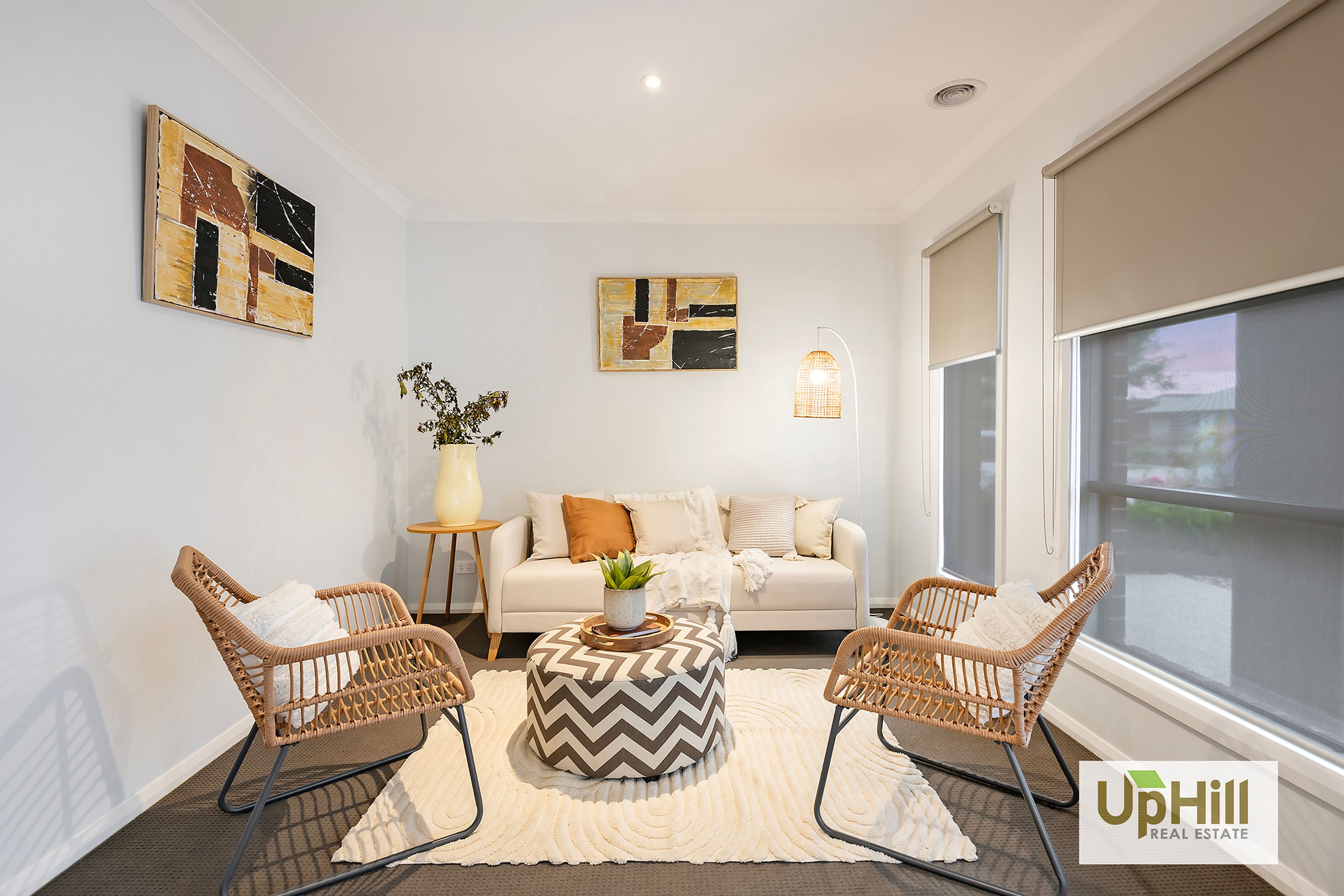 16 Pitfield Avenue, Cranbourne East - Thumbnail 2