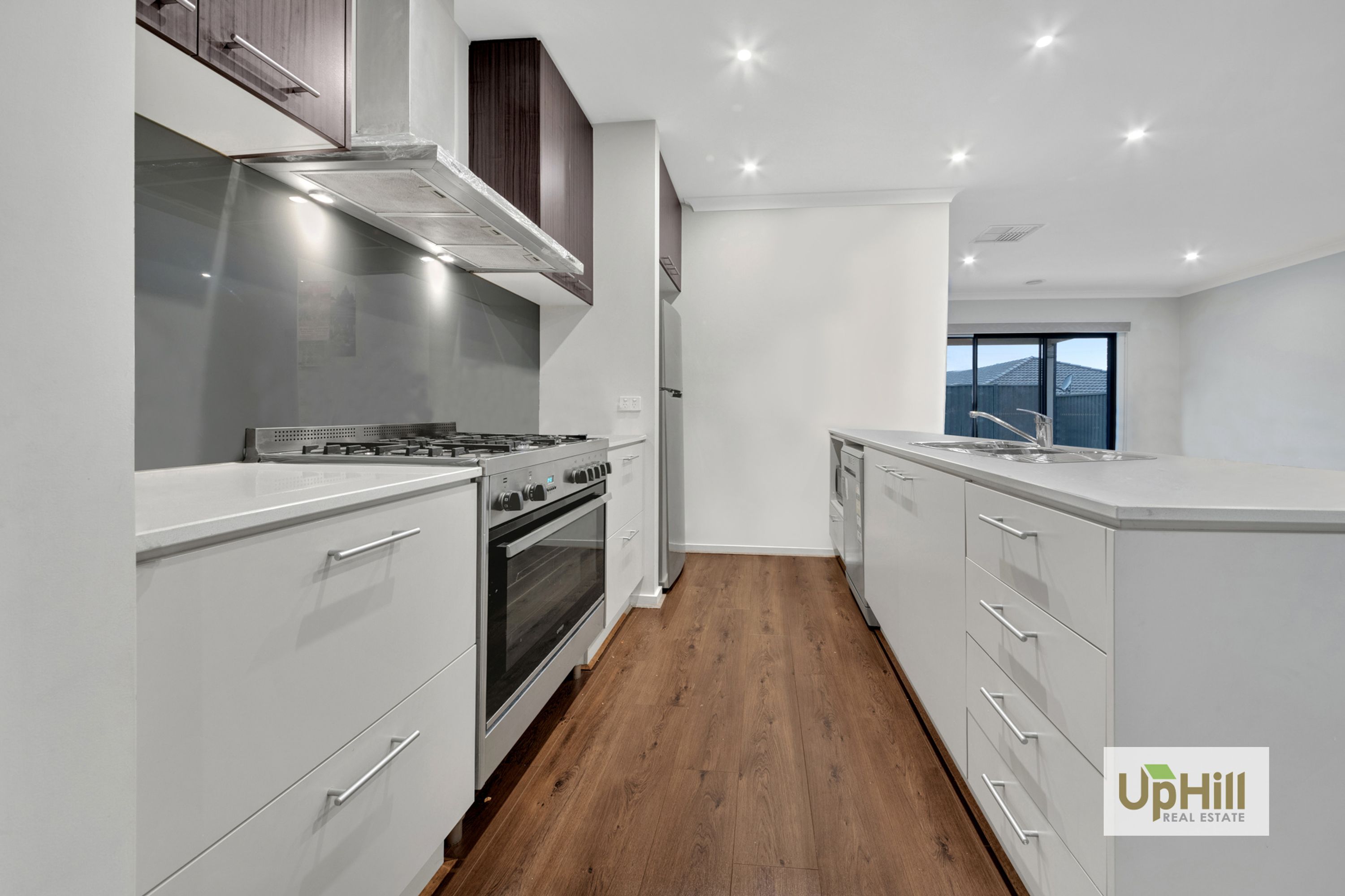 42 Genevieve Circuit, Cranbourne East - Thumbnail 7
