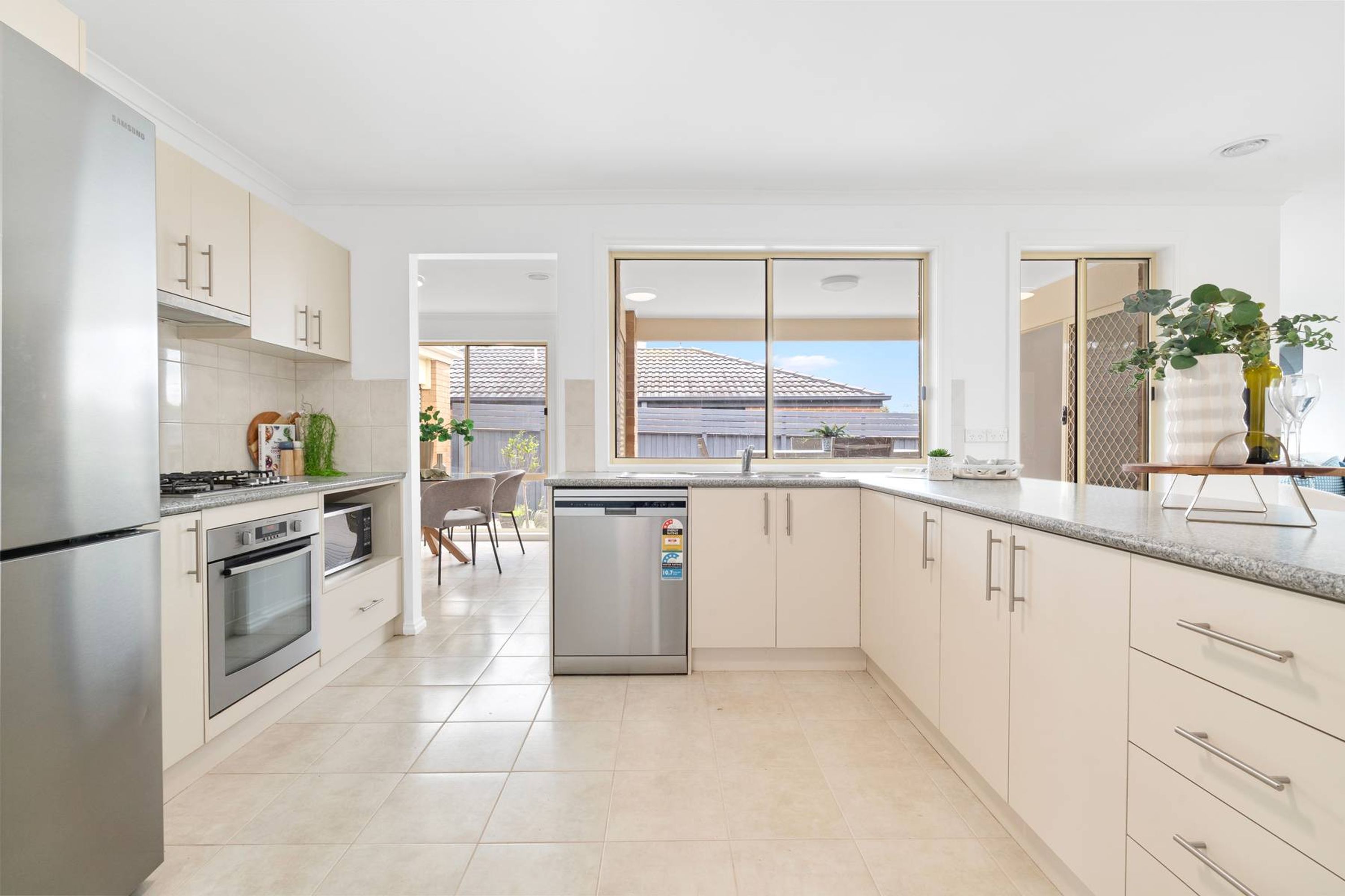 4 Tipperary Circuit, Pakenham - Thumbnail 4
