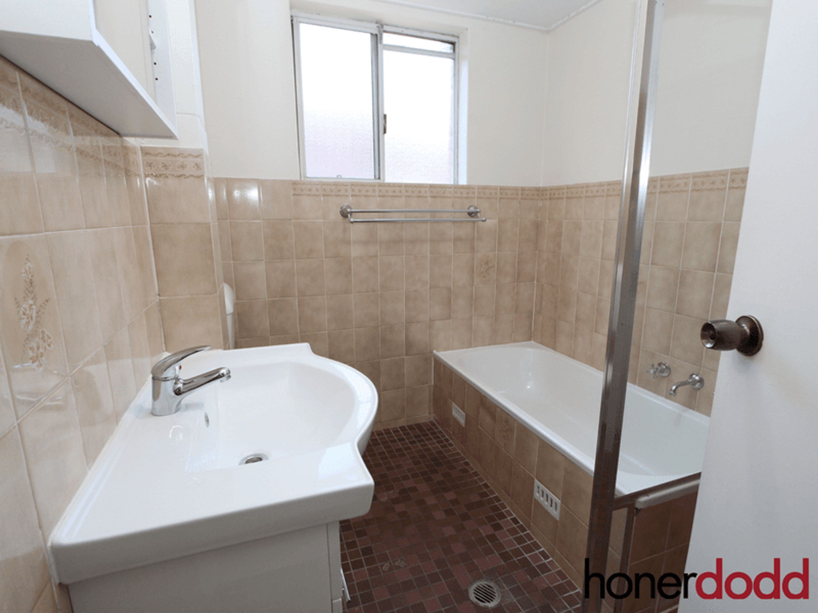 1/190 Queen Victoria Street, Bexley, Bexley - Thumbnail 4