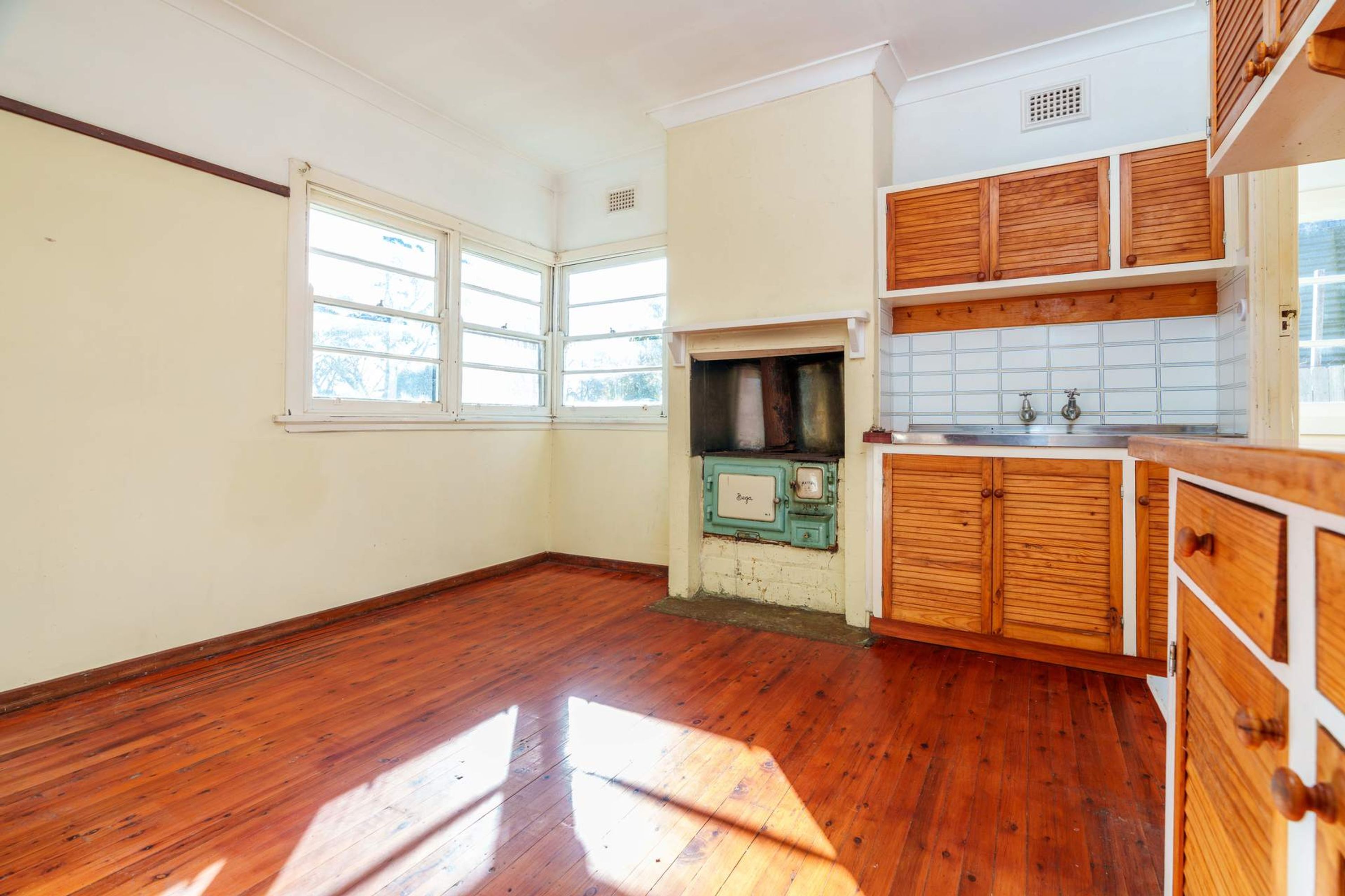 7 Myrtle Street, Katoomba - Thumbnail 5