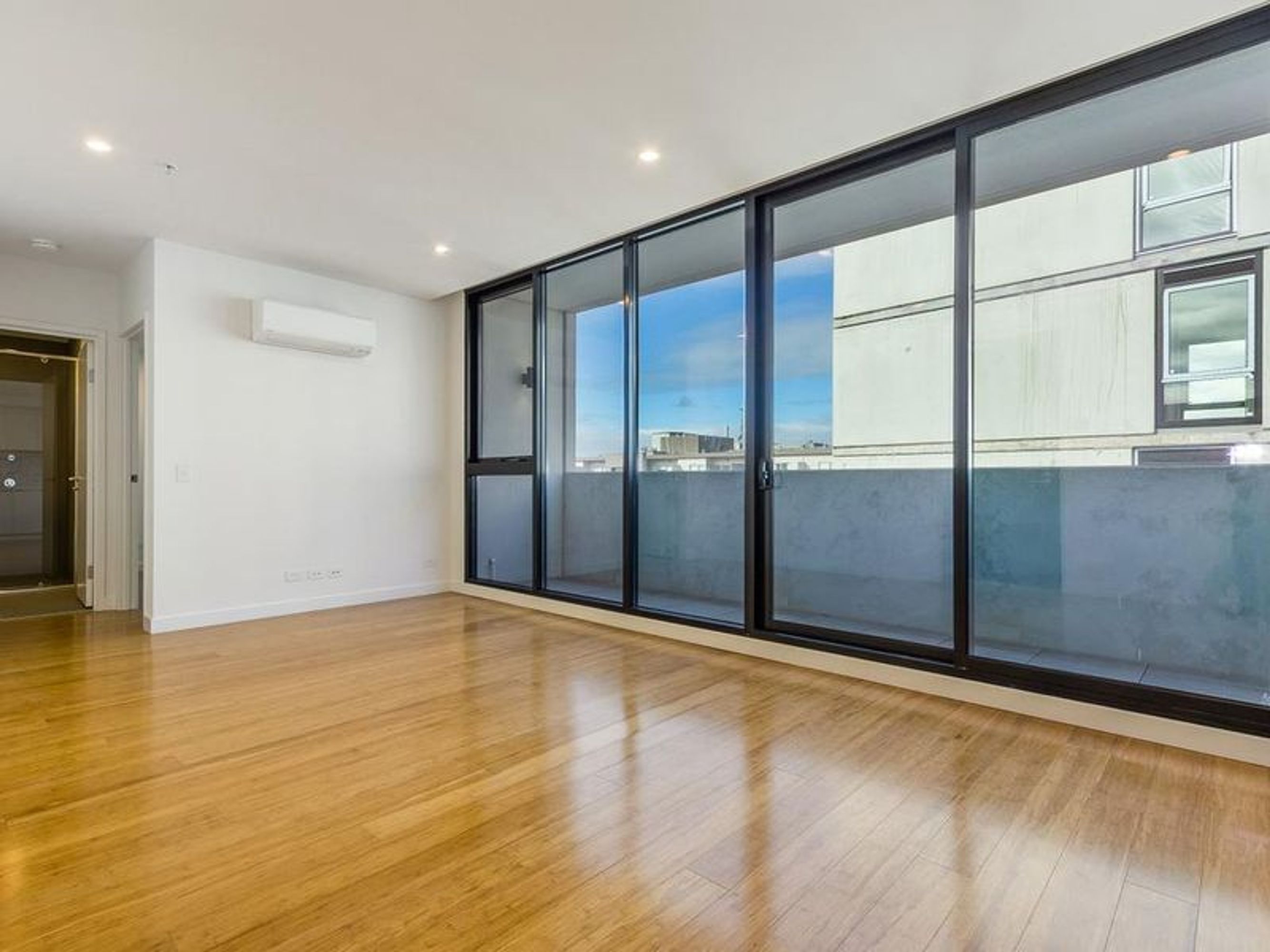 808/712-714 Station Street, Box Hill - Thumbnail 5