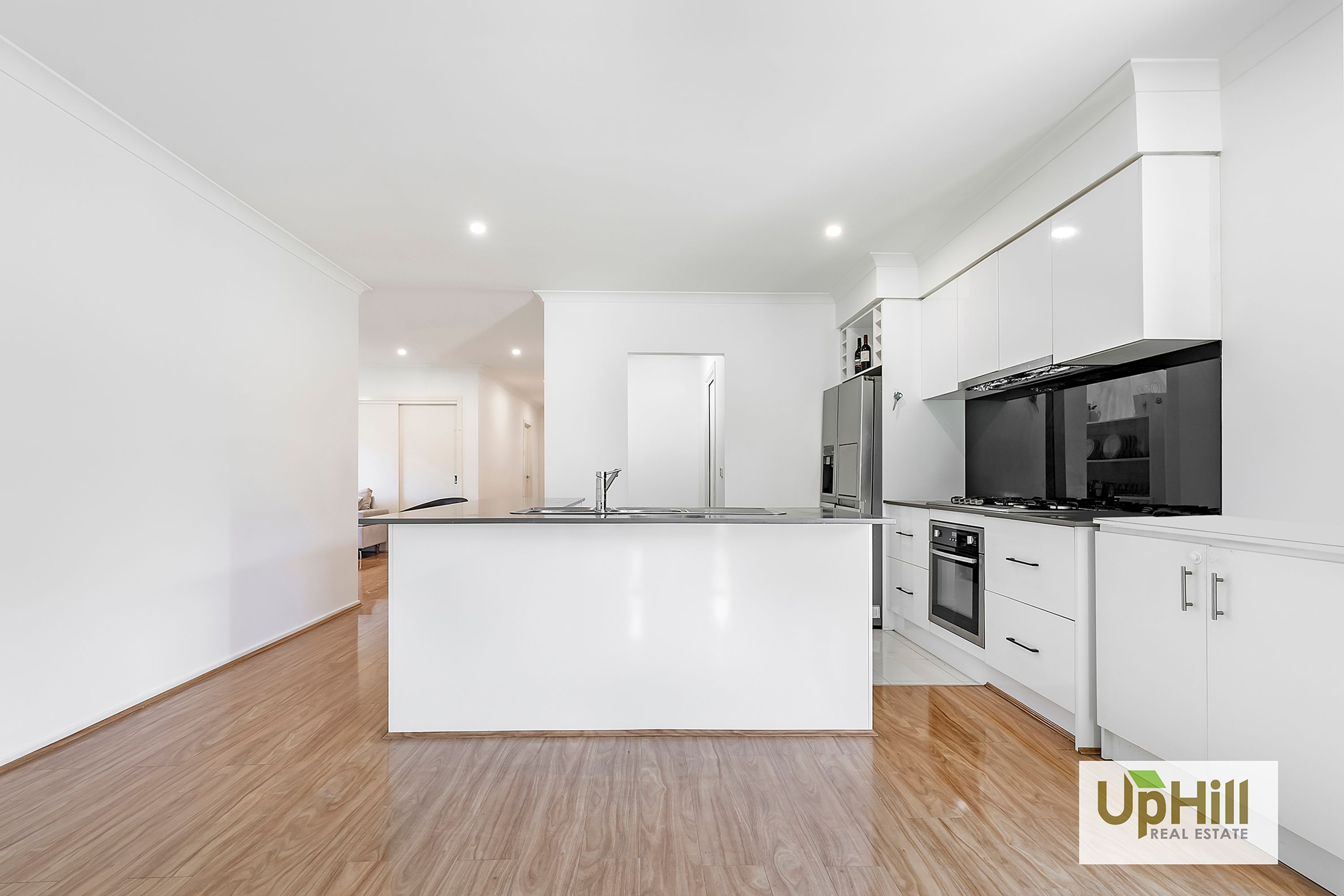 6 Carlyle Crescent, Clyde North - Thumbnail 5