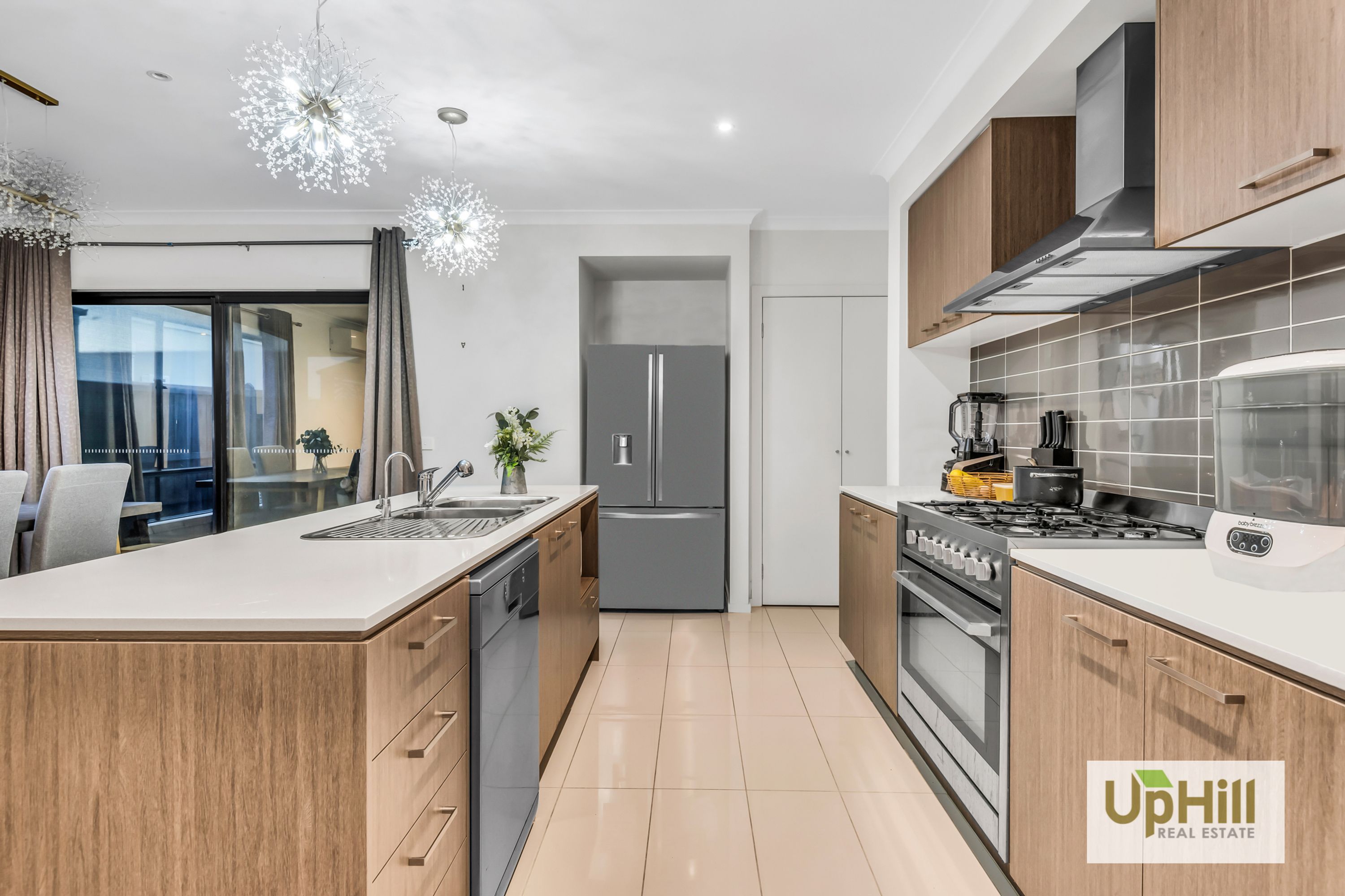 8 Dexter Crescent, Clyde North - Thumbnail 4