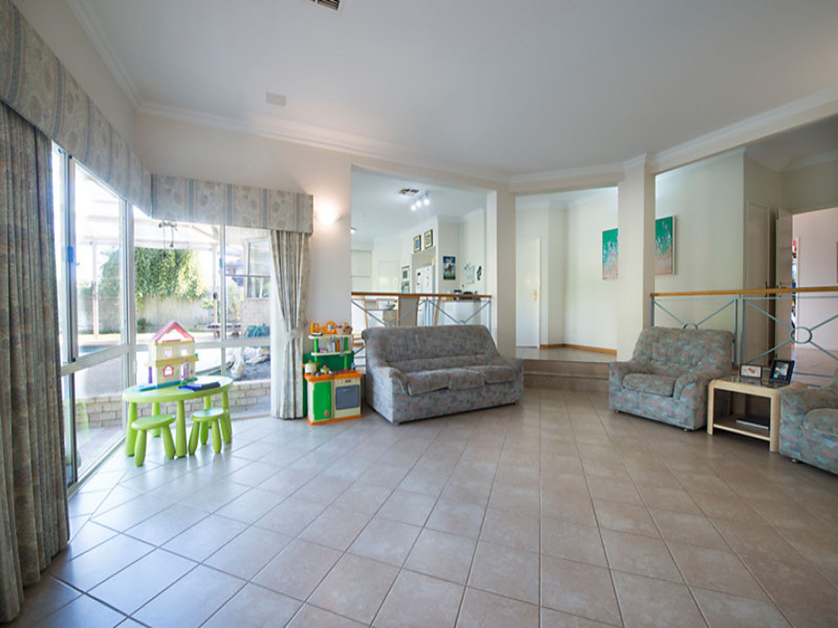 12 Highfield Rise, Hillarys - Thumbnail 7