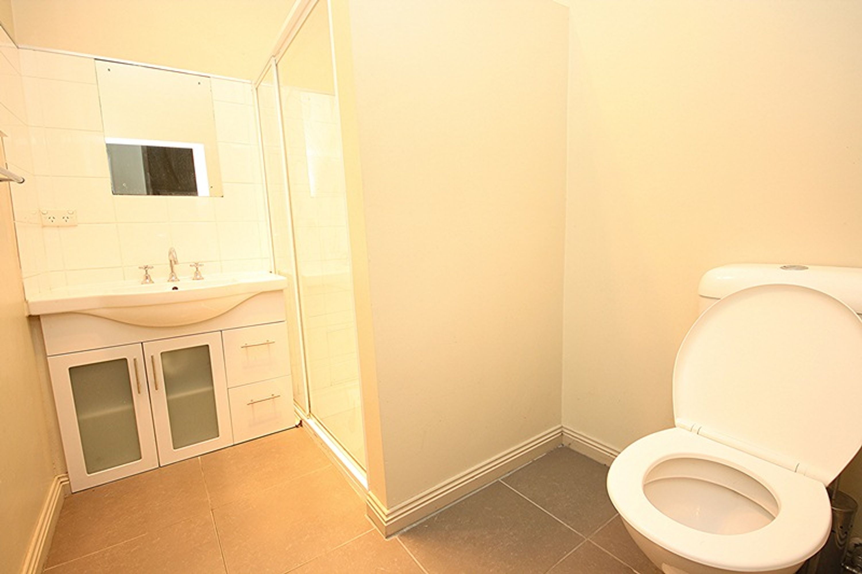 11 Anderson Street, Horsham VIC 3400, Horsham - Thumbnail 8