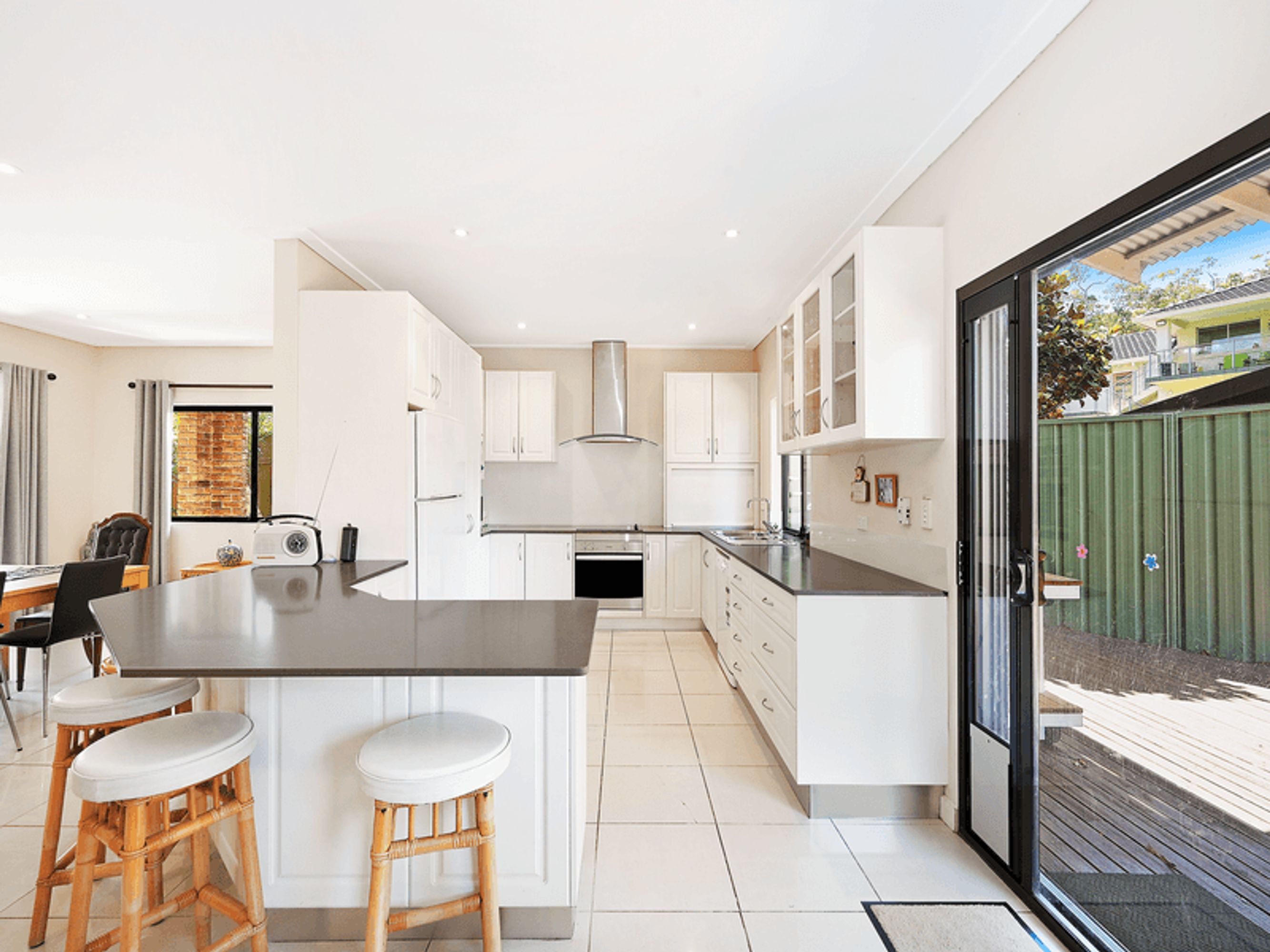 5 Nemesia Avenue, Caringbah South, Caringbah South - Thumbnail 4