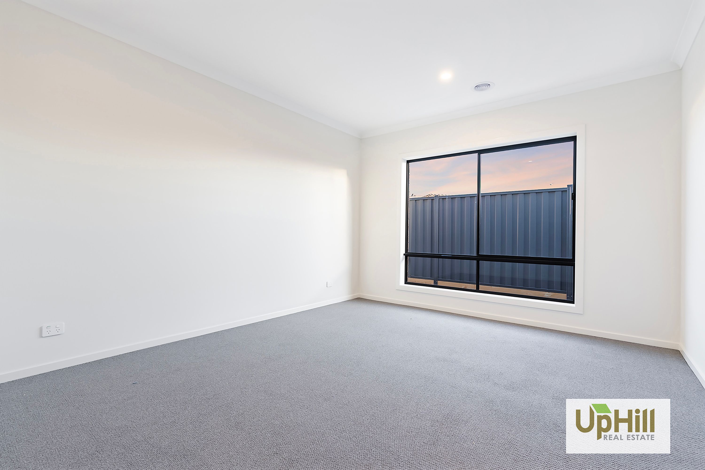 69 Shearjoy Loop, Clyde North - Thumbnail 3