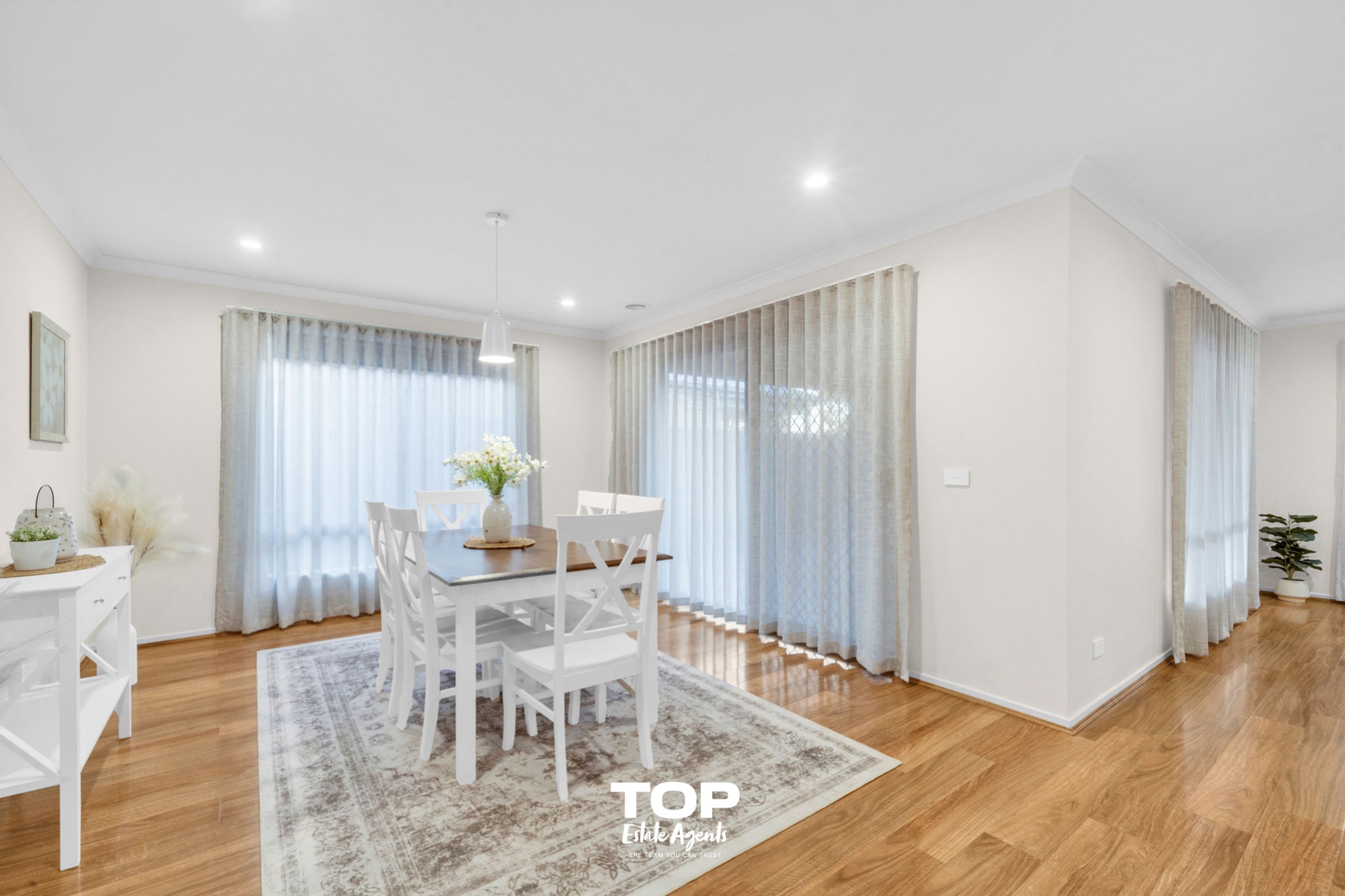 52 Pamplona Way, Clyde North - Thumbnail 3