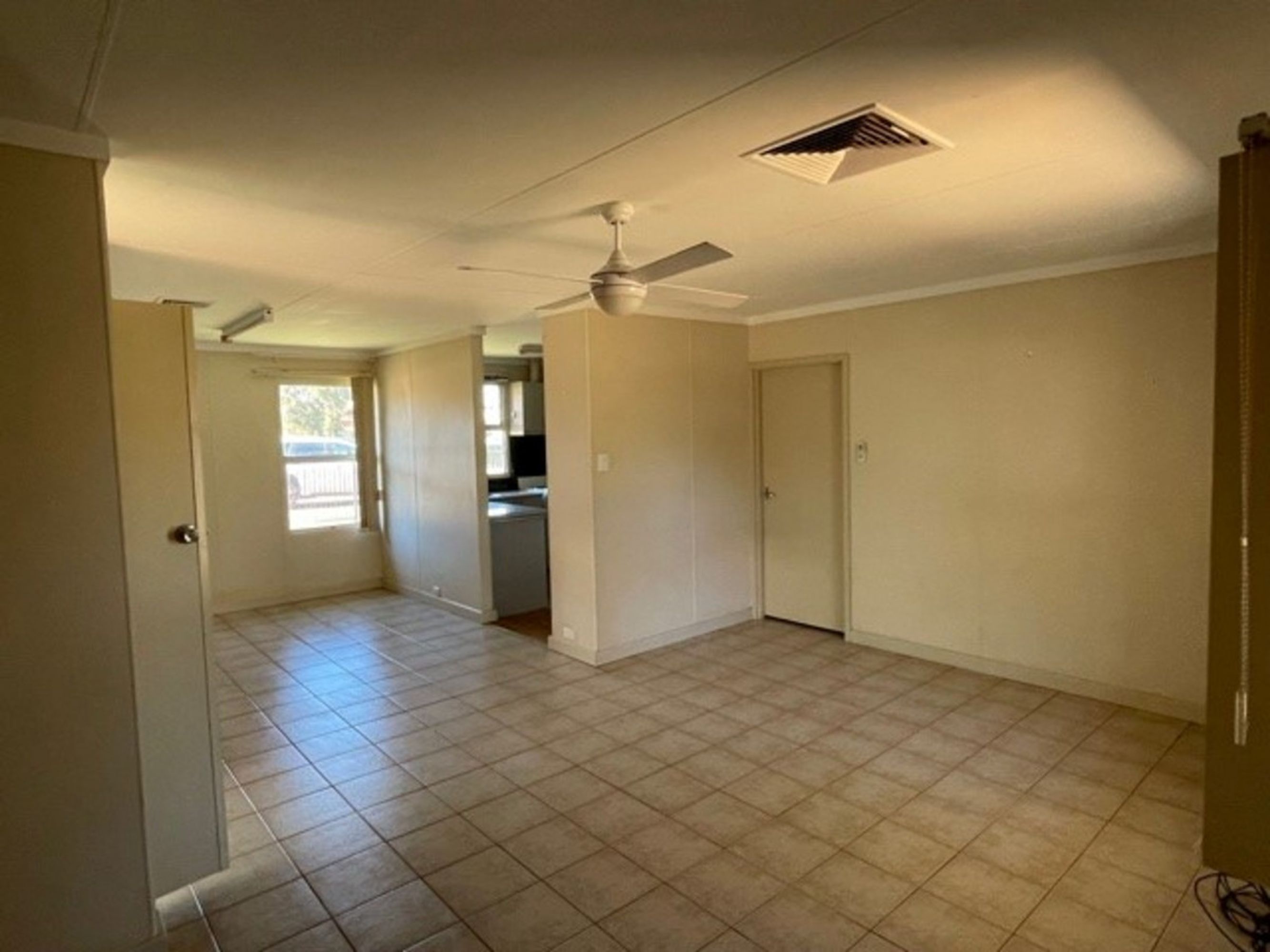 14 Boorthanna Crescent, Newman, Newman - Thumbnail 3