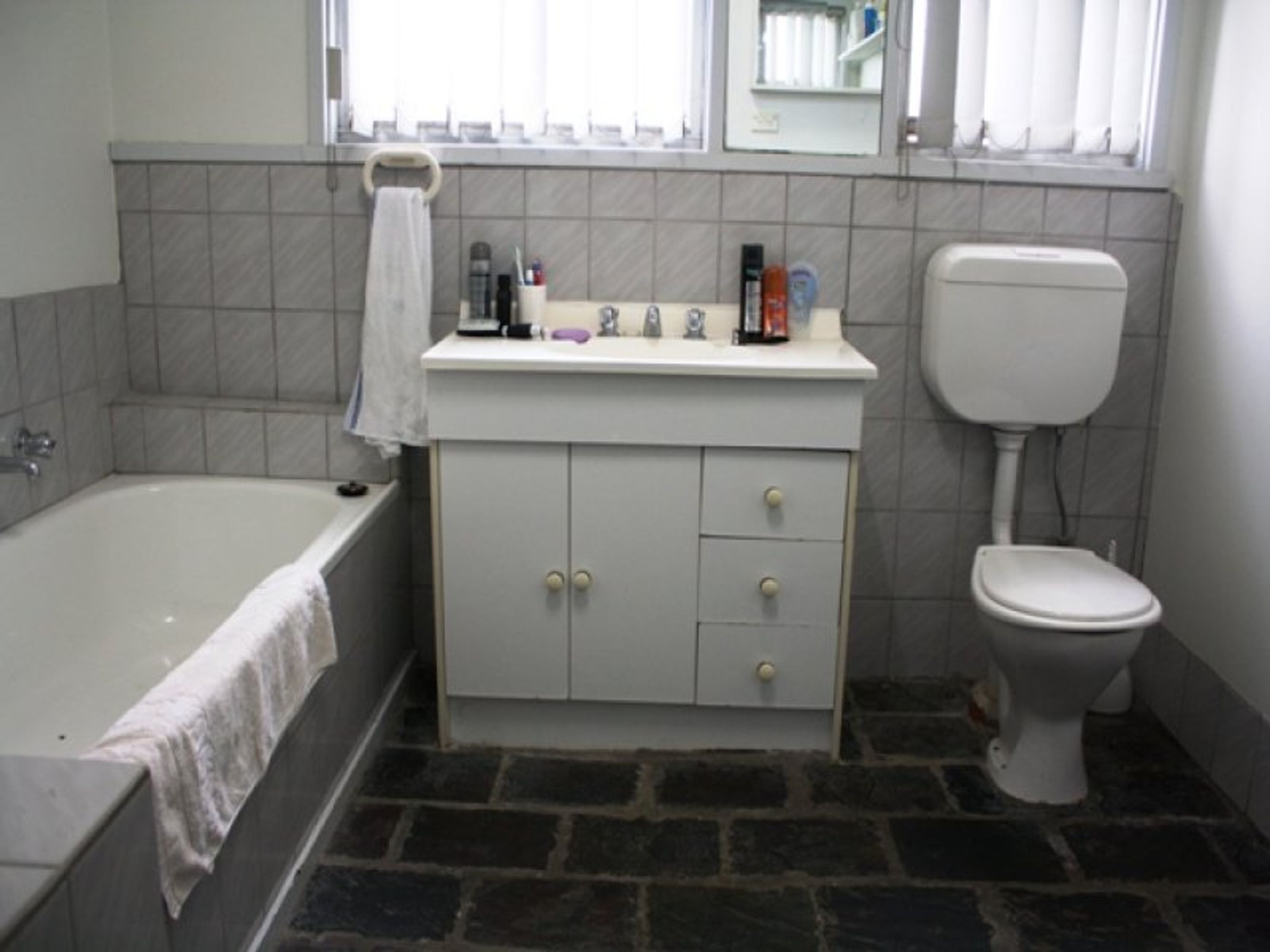 8 Forsyth Avenue, Horsham VIC 3400, Horsham - Thumbnail 5
