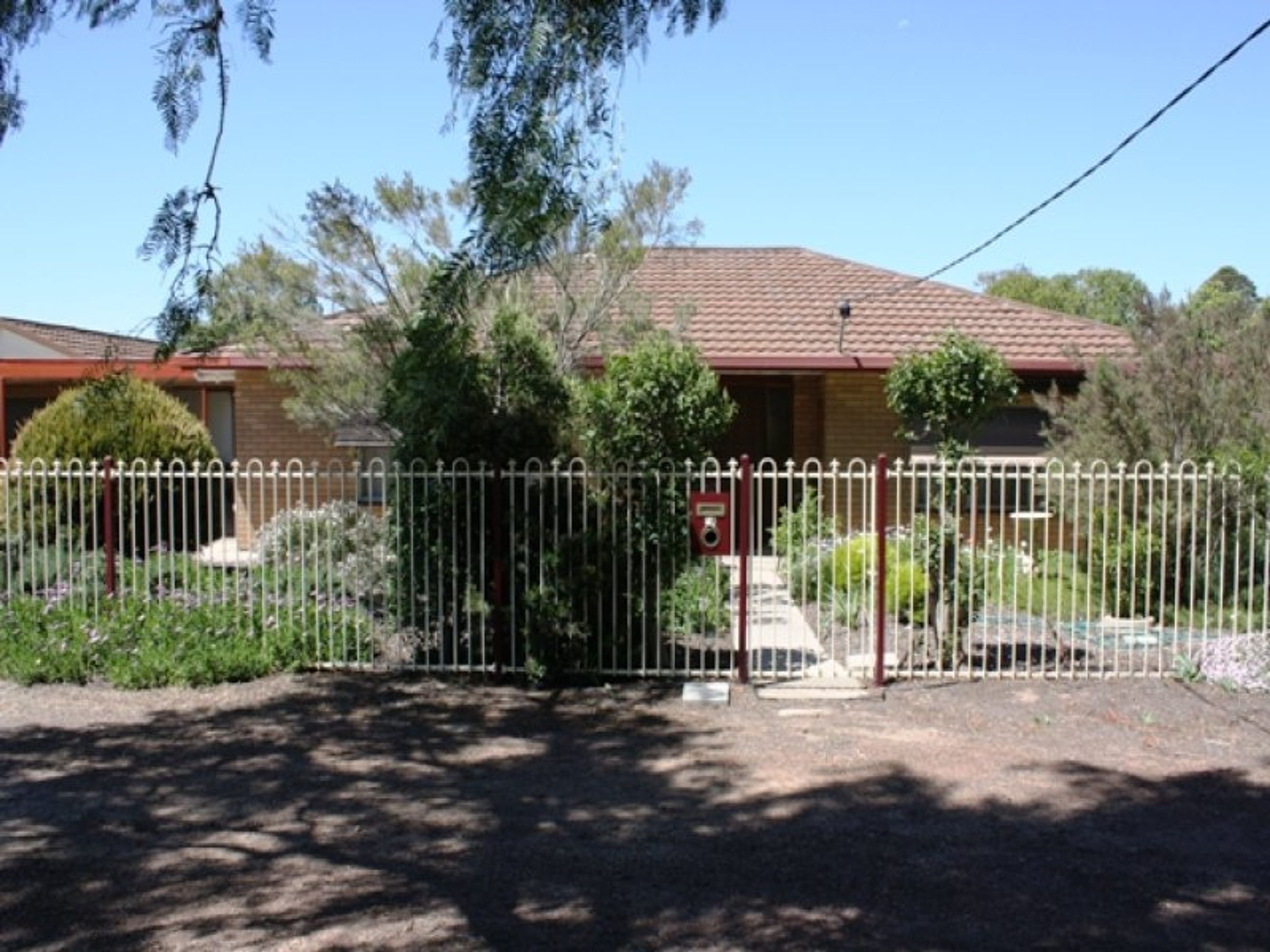 14 Caroline Street, Horsham VIC 3400