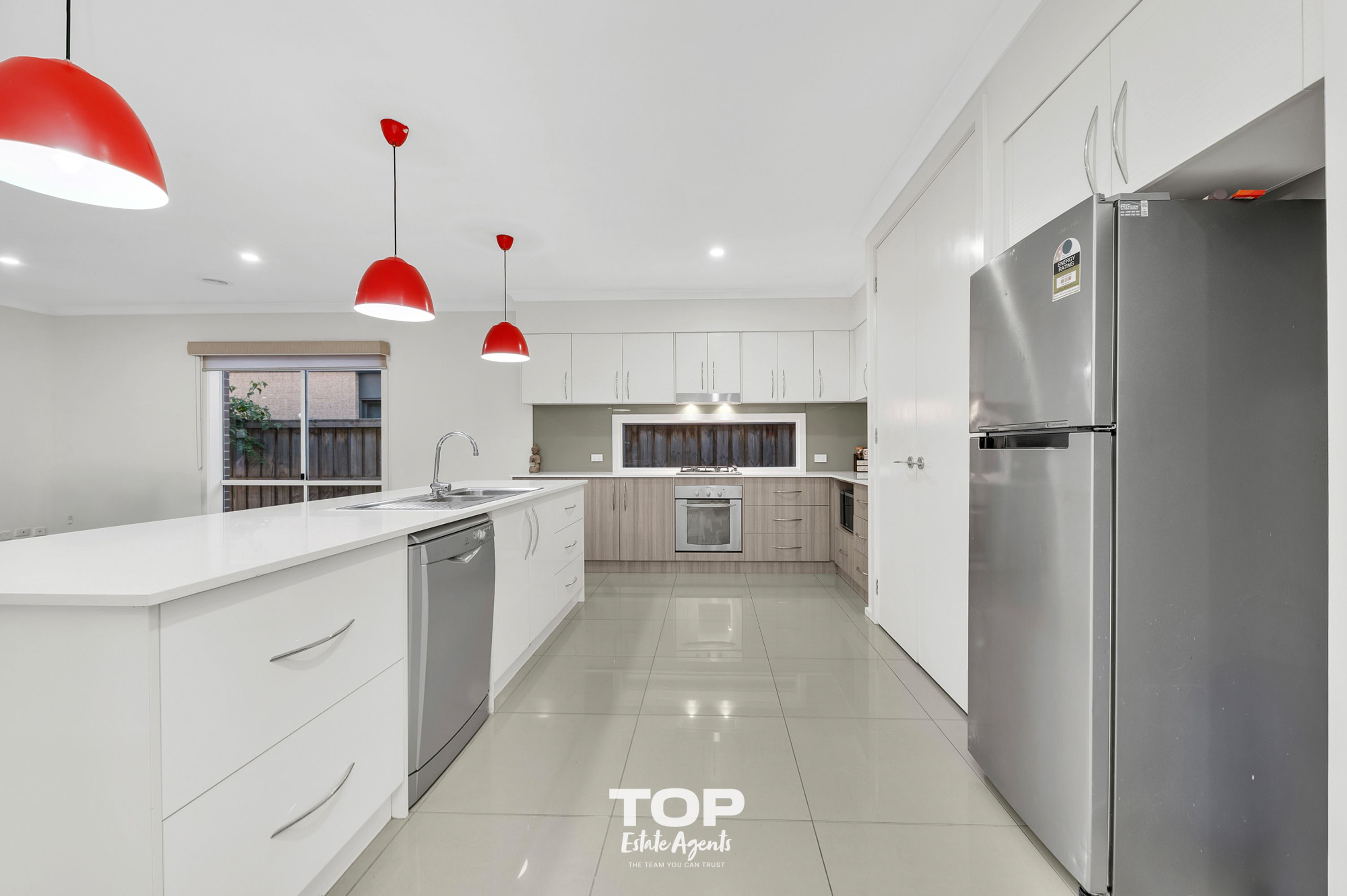 19 Crepe Avenue, Cranbourne West - Thumbnail 6