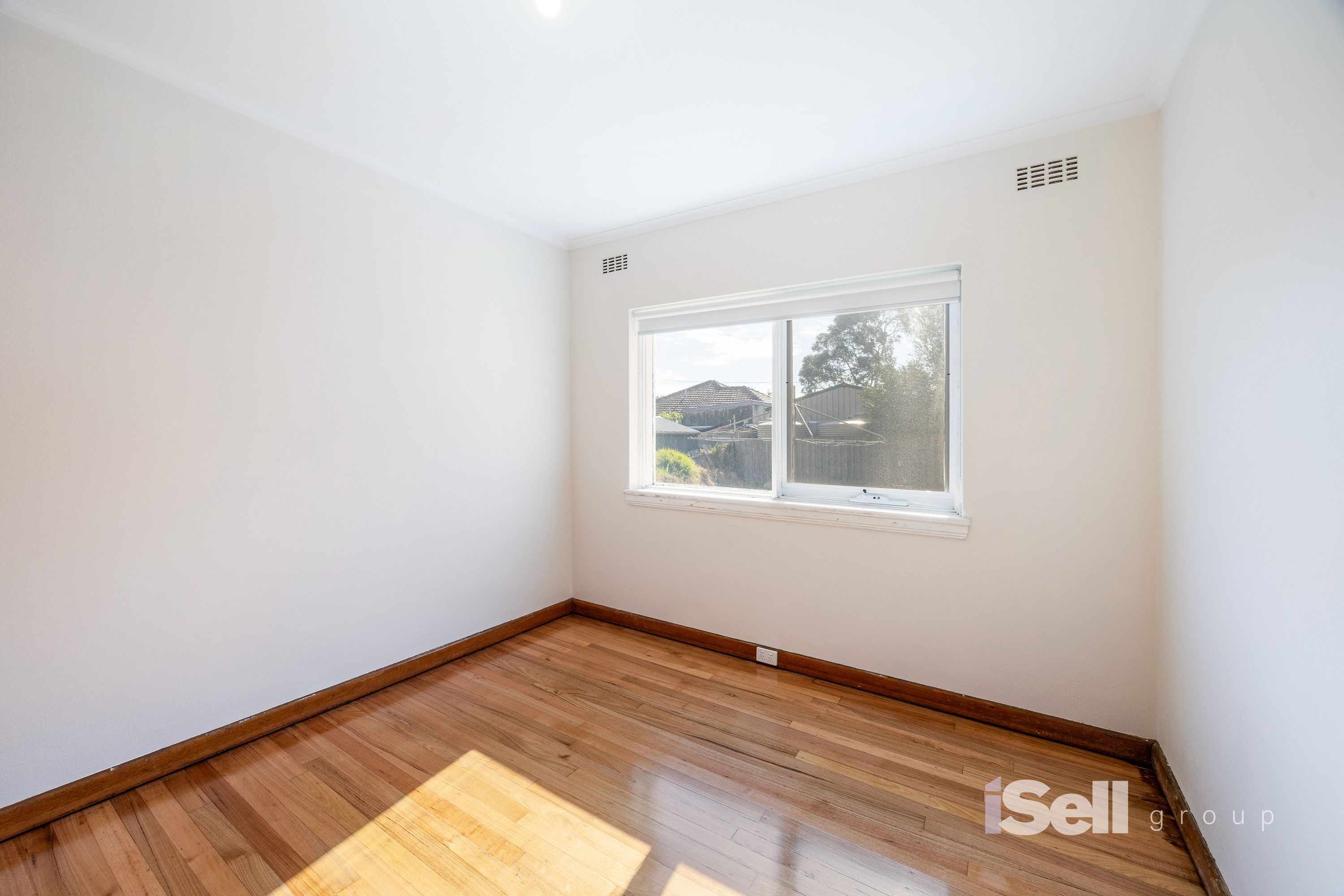 13 Neale Street, Springvale - Thumbnail 8
