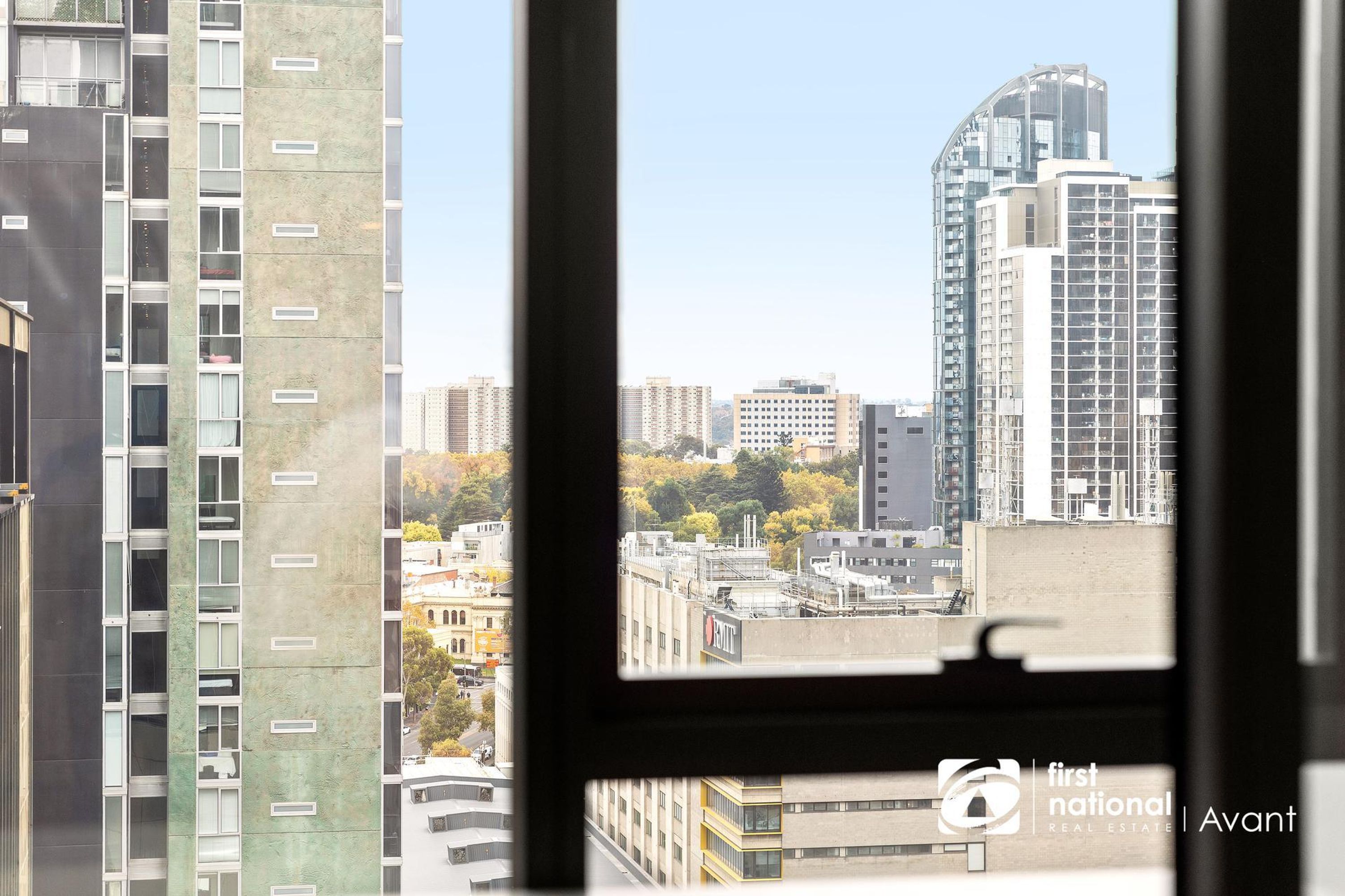 1902/462 Elizabeth Street, Melbourne - Thumbnail 4