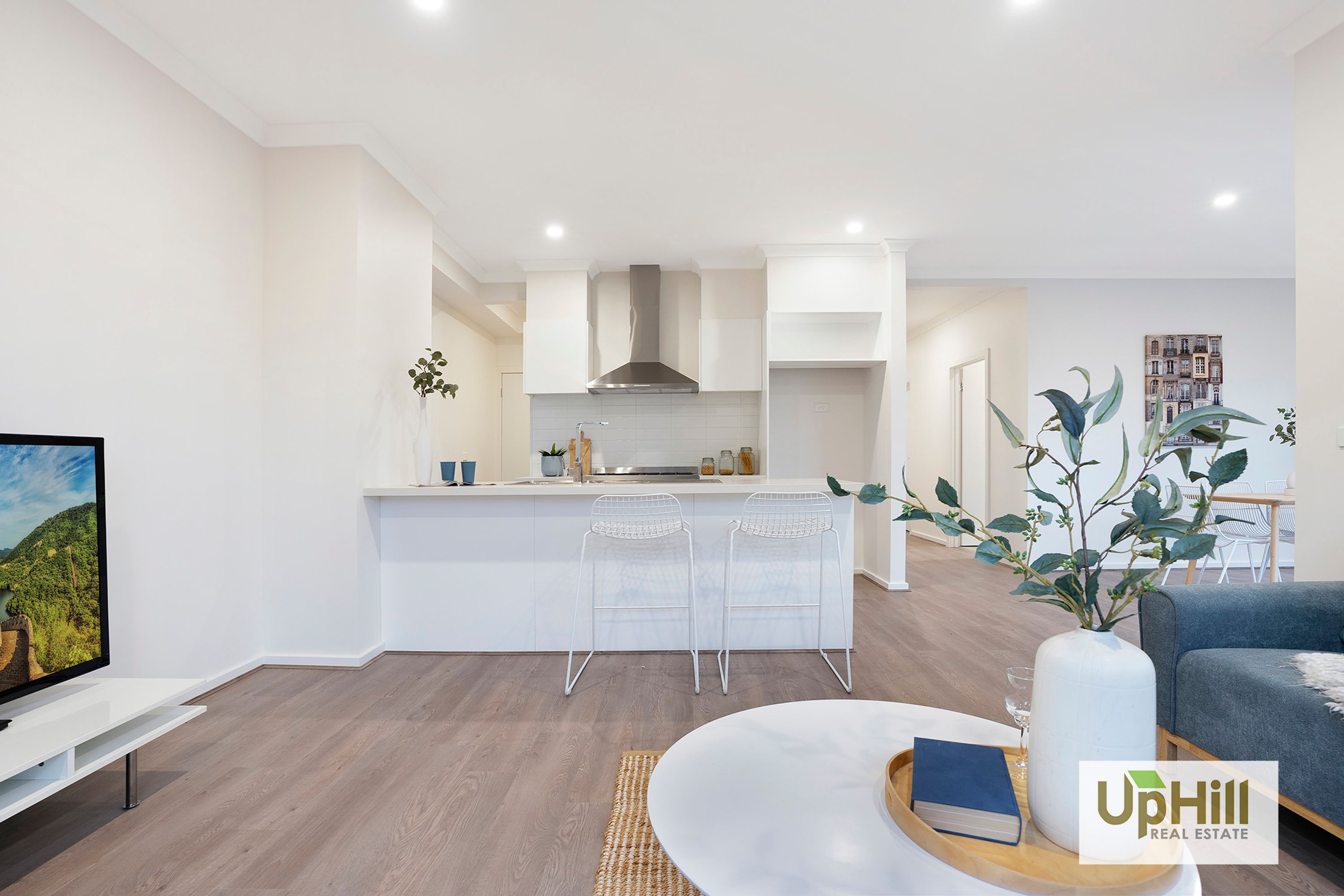 54 Carnelian Circuit, Clyde North - Thumbnail 3