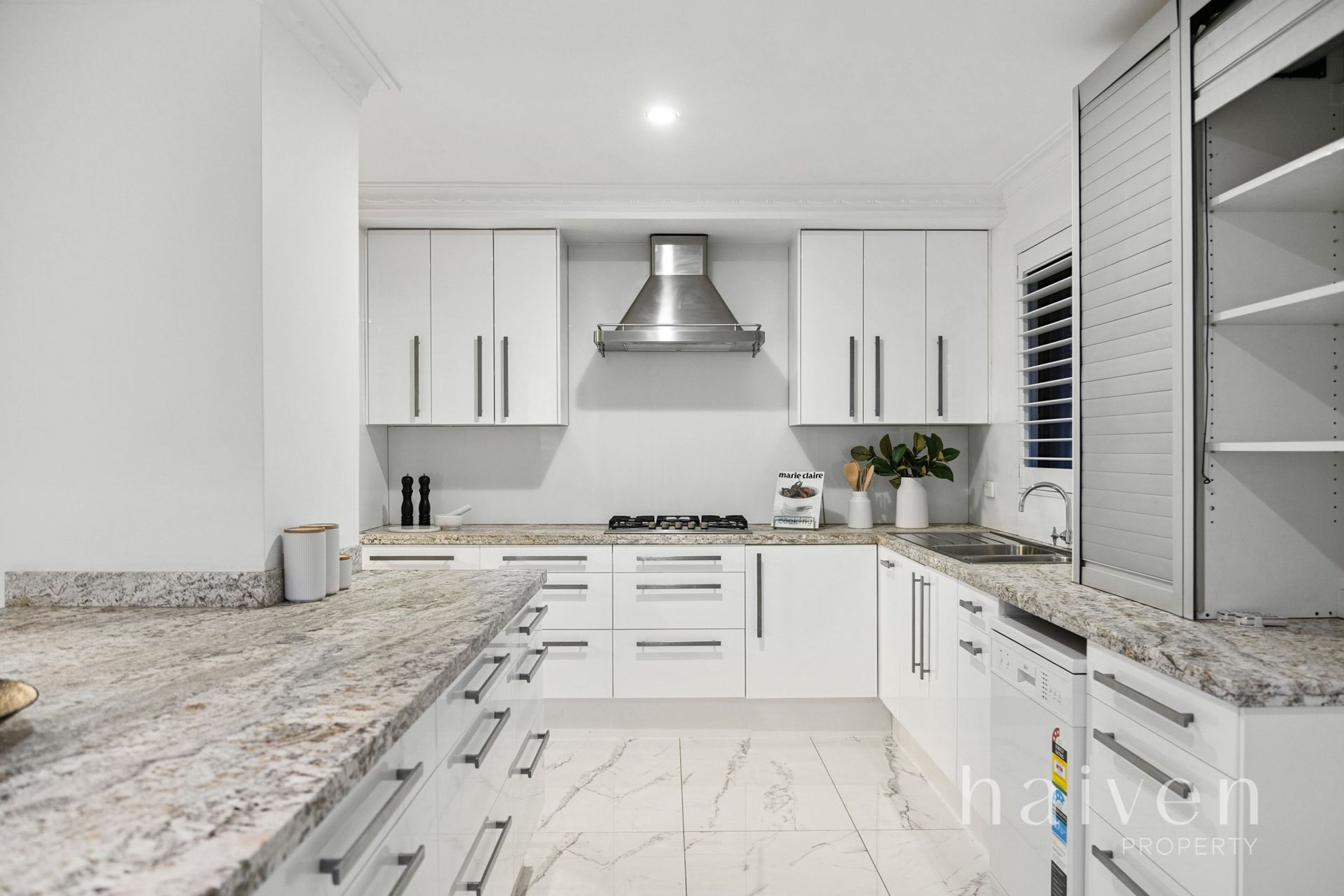 14 Trevithick Close, Stirling - Thumbnail 8